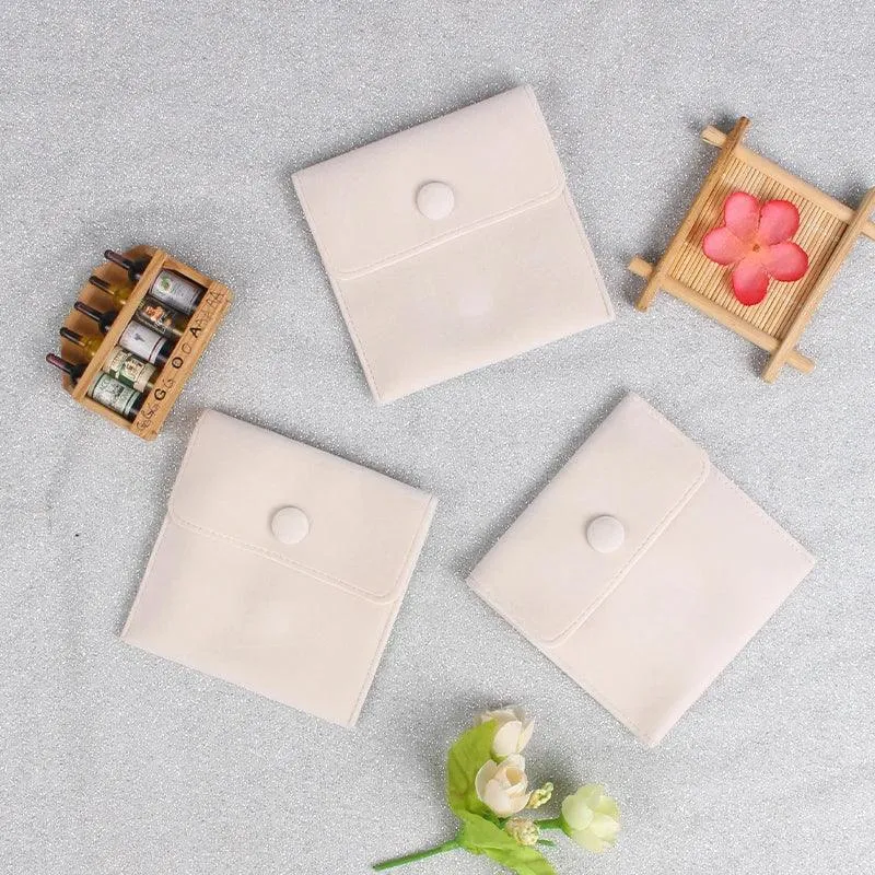 10pcs/Lot Jewellery Pouch Packaging Bag Soft Velvet Gift Bracelet Necklace Earrings Rings Storage Button Velvet Bag Custom Logo