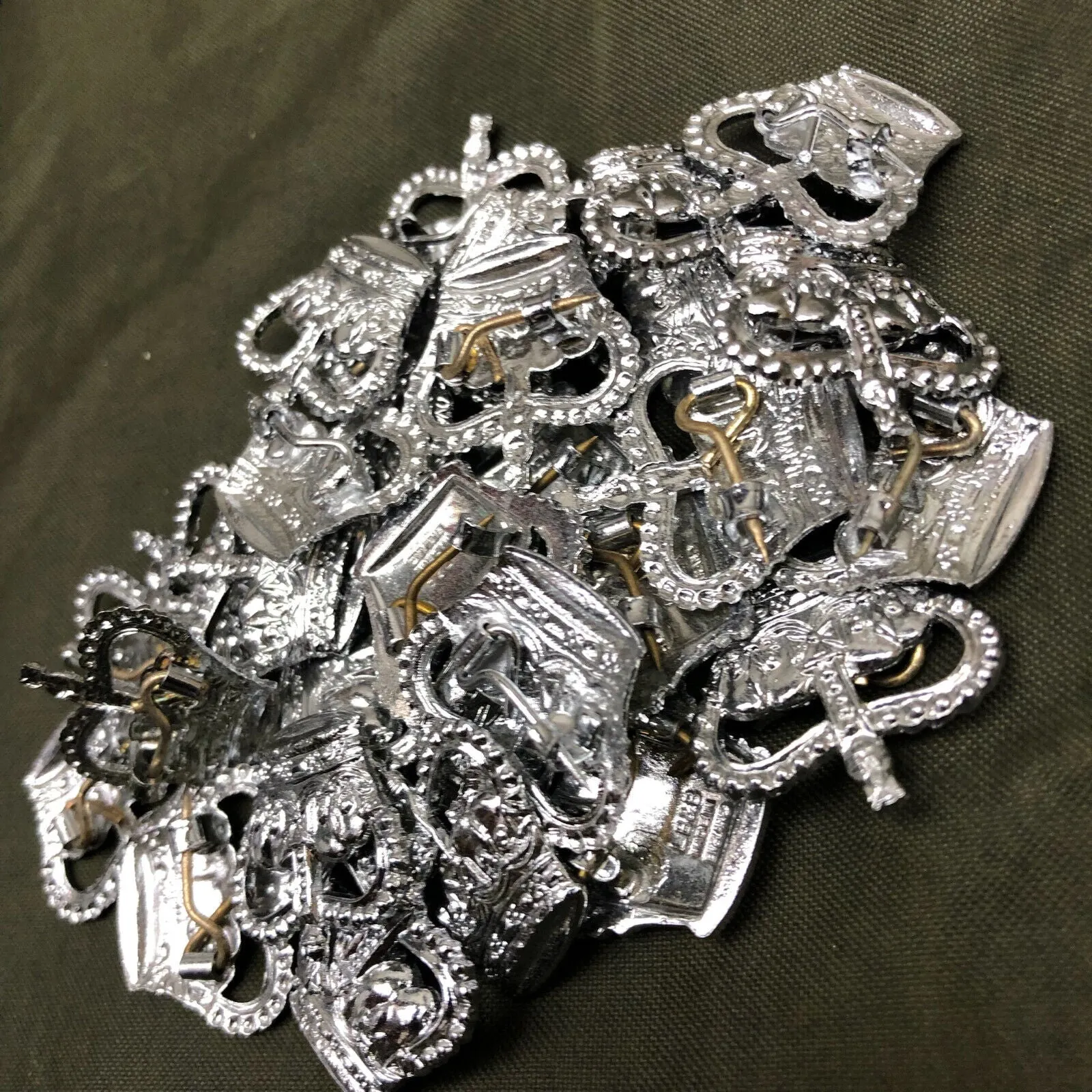 British Army Metal Rank Badge in Chromium plated metal - Small Crown - Staff Sgt