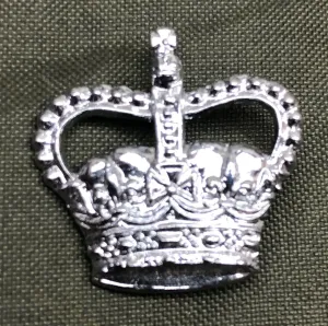 British Army Metal Rank Badge in Chromium plated metal - Small Crown - Staff Sgt