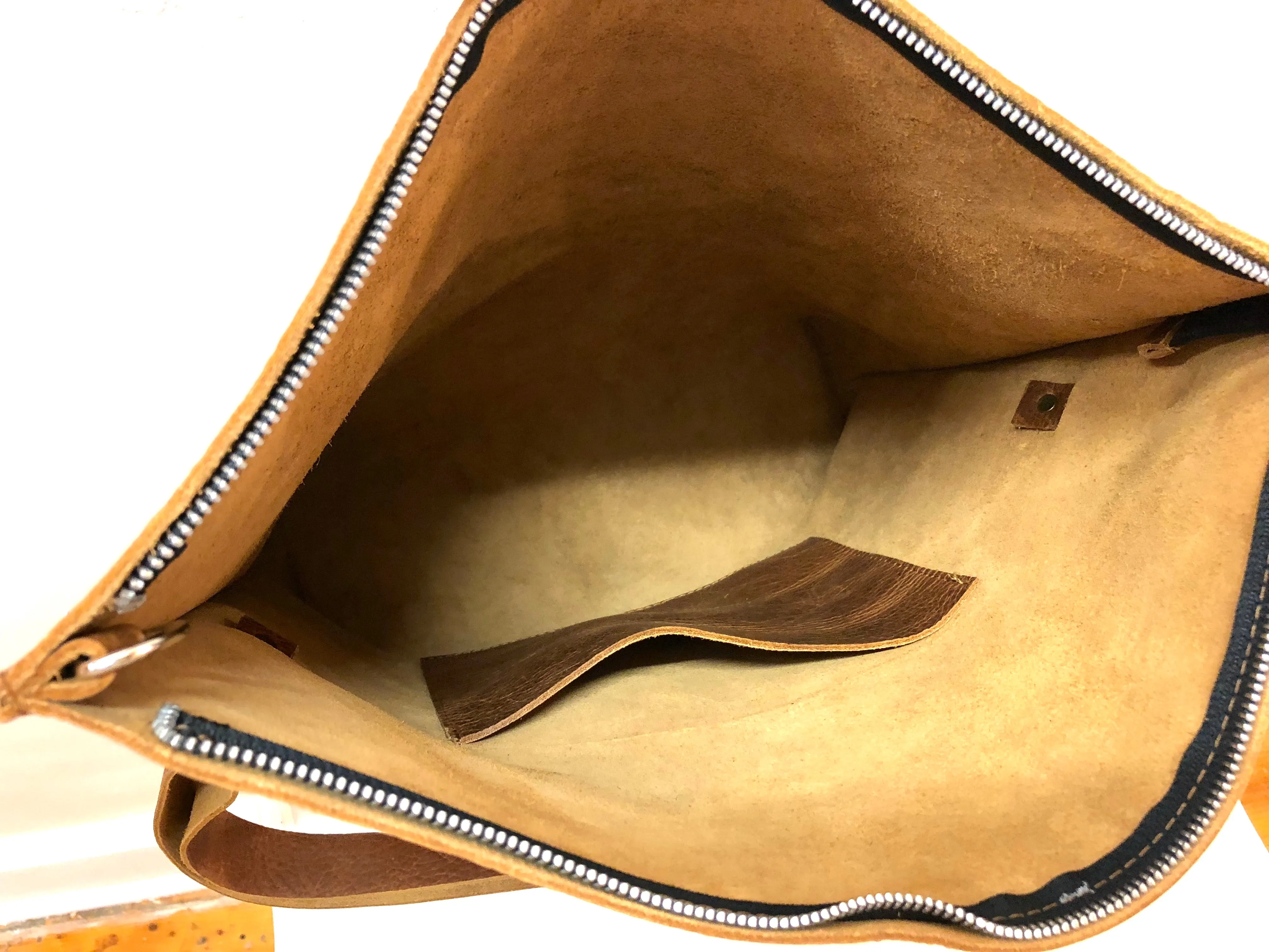 Brown leather tote / Crossbody Clutch bag