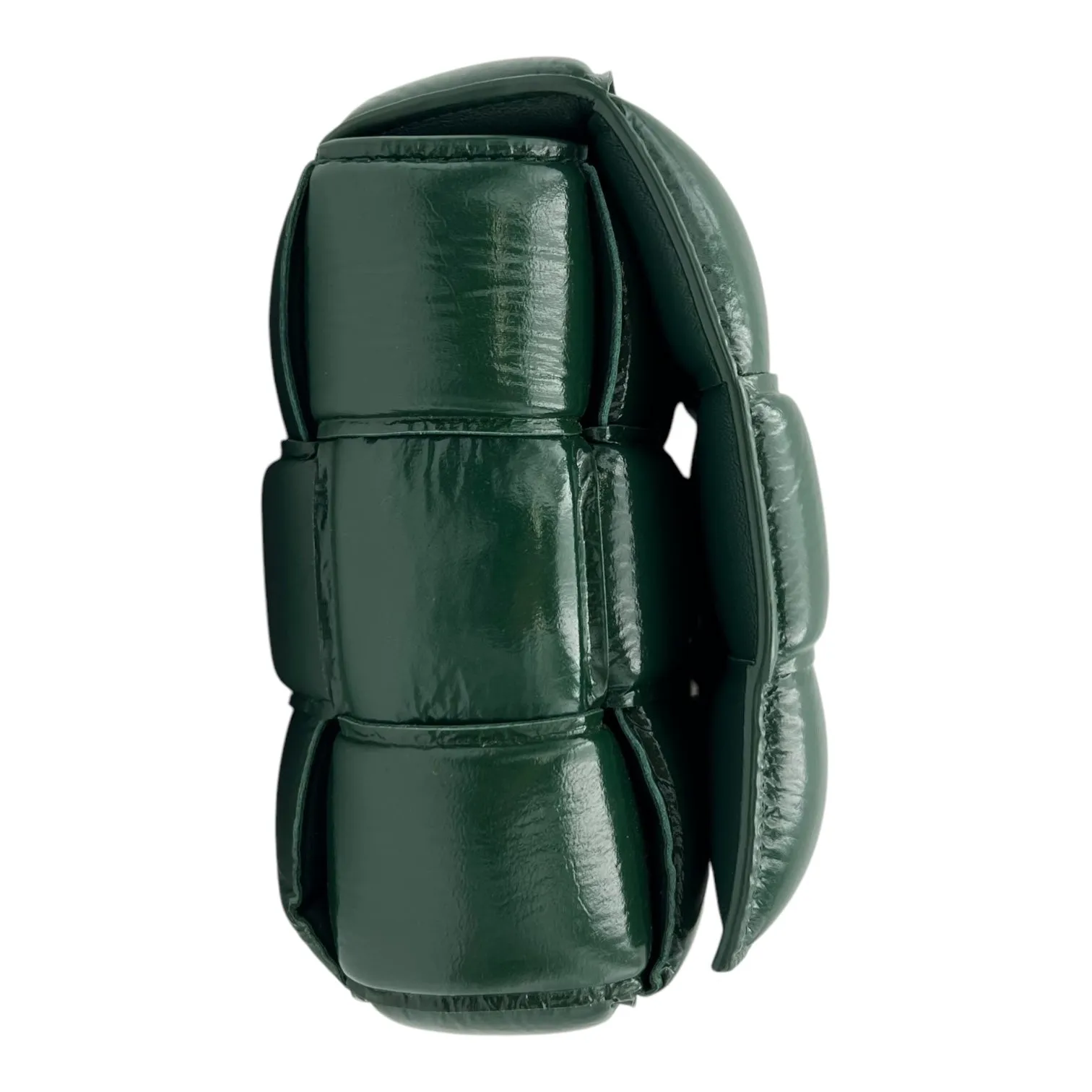 Cassette Shoulder Bag Green in Patent Leather, Gold hardware