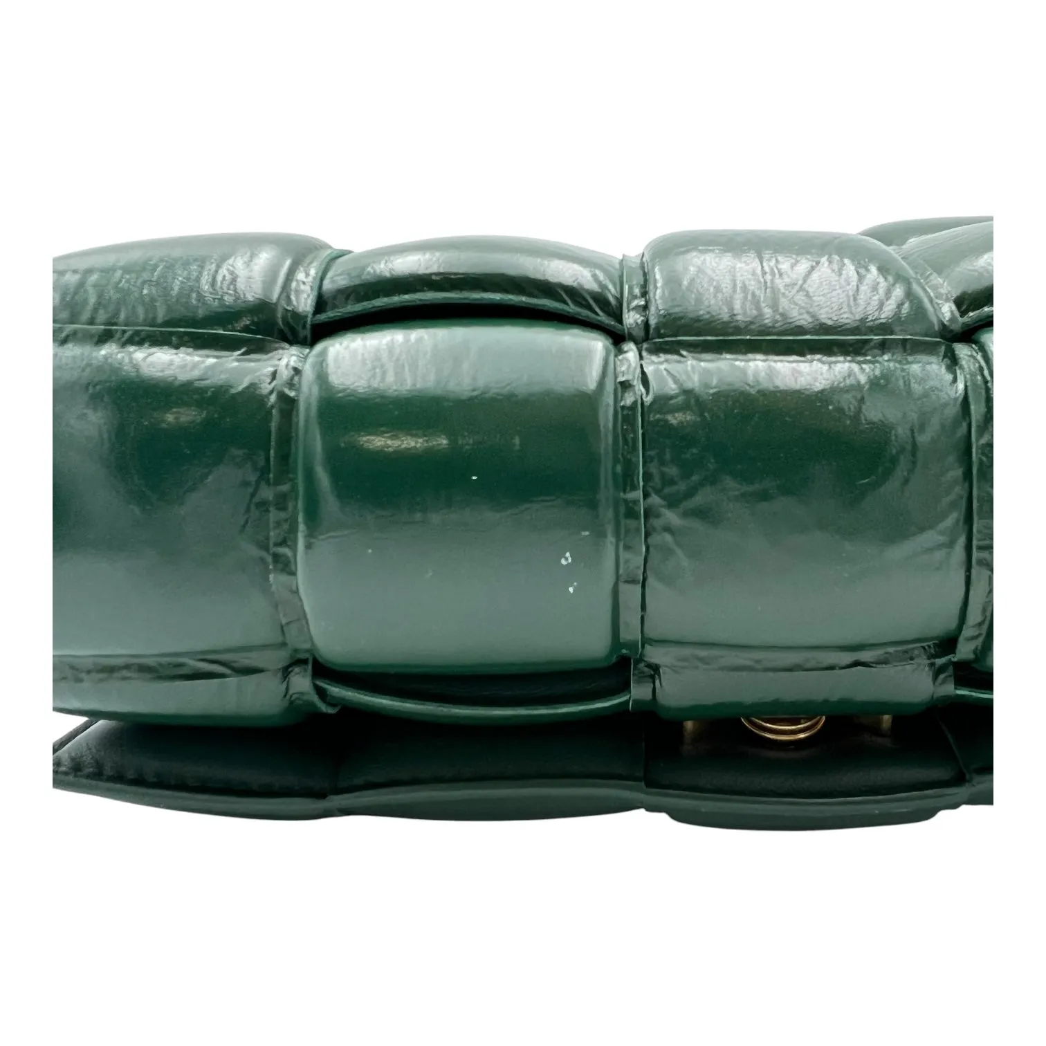 Cassette Shoulder Bag Green in Patent Leather, Gold hardware