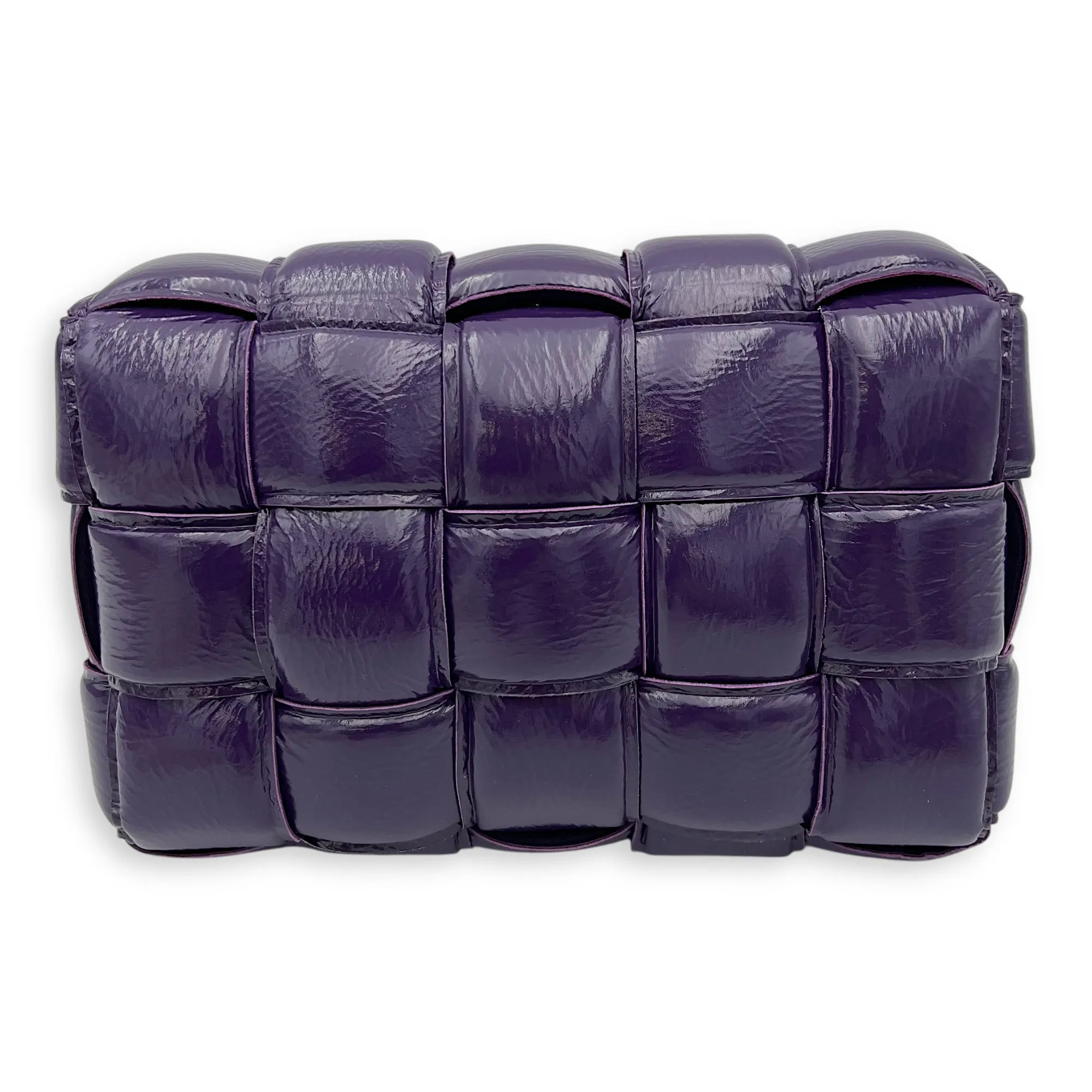 Cassette Shoulder Bag Purple in Patent Leather, Gold hardware