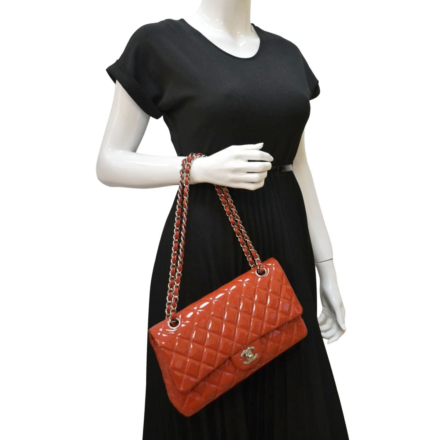 CHANEL Classic Double Flap Quilted Patent Leather Shoulder Bag Red