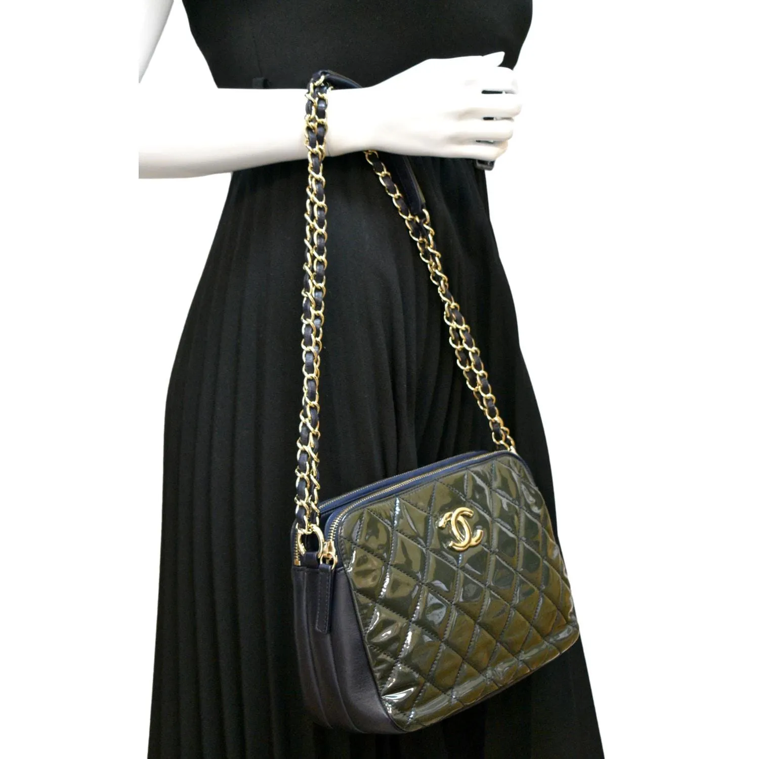 CHANEL Double Zip Patent Leather Shoulder Bag Navy Blue