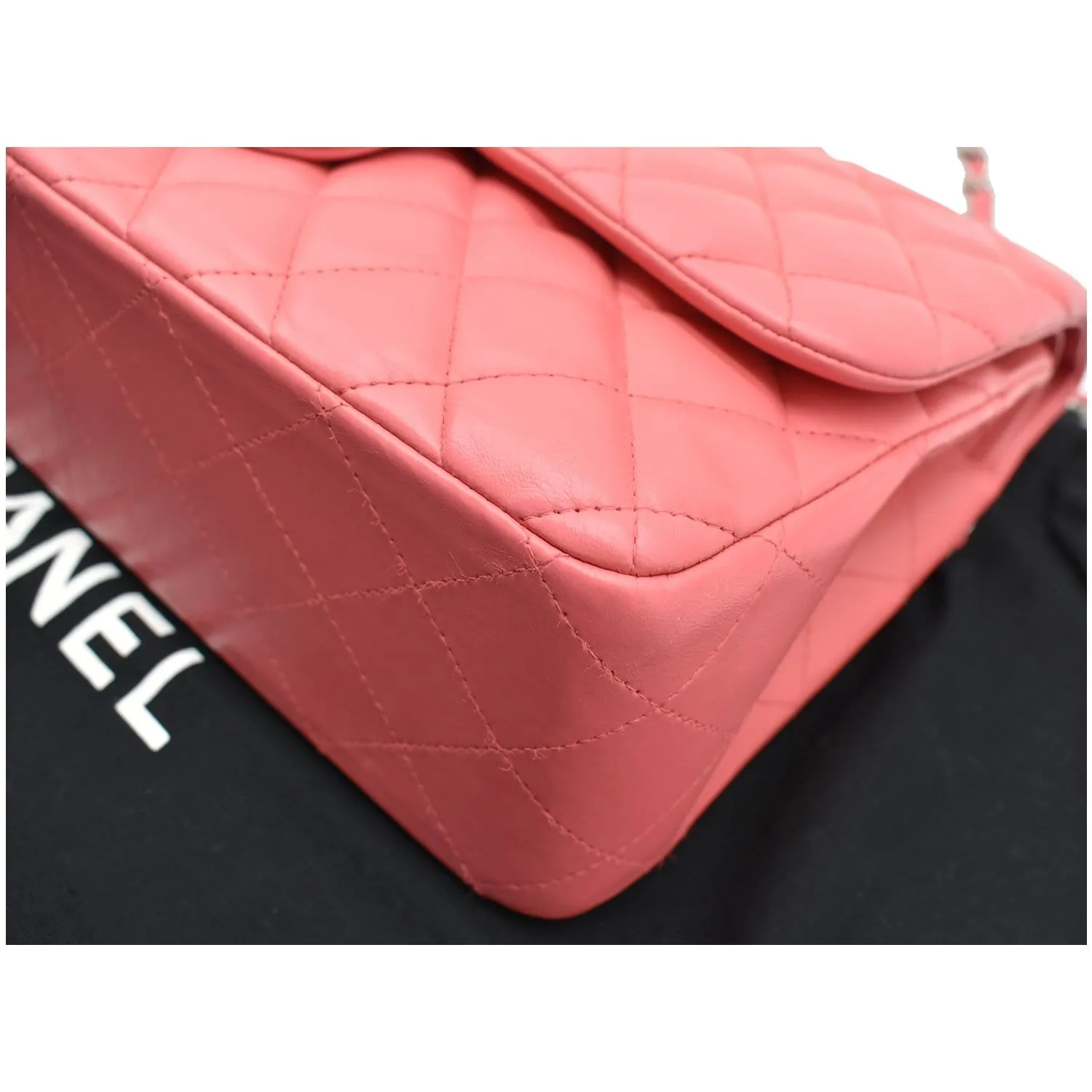 CHANEL Jumbo Double Flap Leather Shoulder Bag Pink