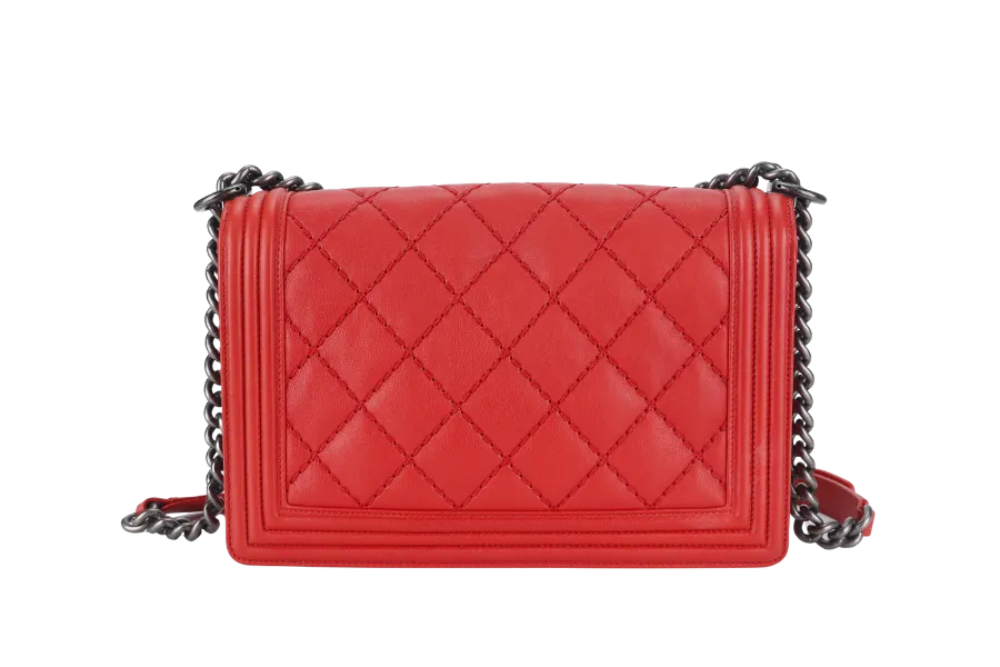 CHANEL LEBOY (1877xxxx) NEW MEDIUM RED ULTRA STITCH RUTHENIUM HARDWARE WITH CARD