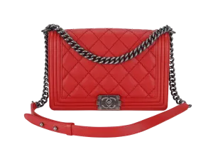 CHANEL LEBOY (1877xxxx) NEW MEDIUM RED ULTRA STITCH RUTHENIUM HARDWARE WITH CARD