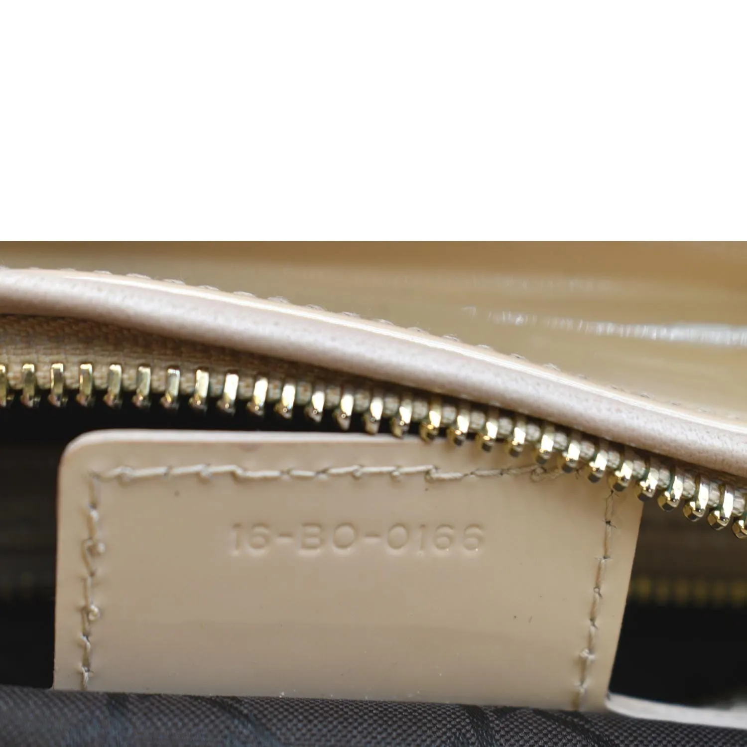 CHRISTIAN DIOR Medium Lady Dior Cannage Patent Leather Shoulder Bag Tan