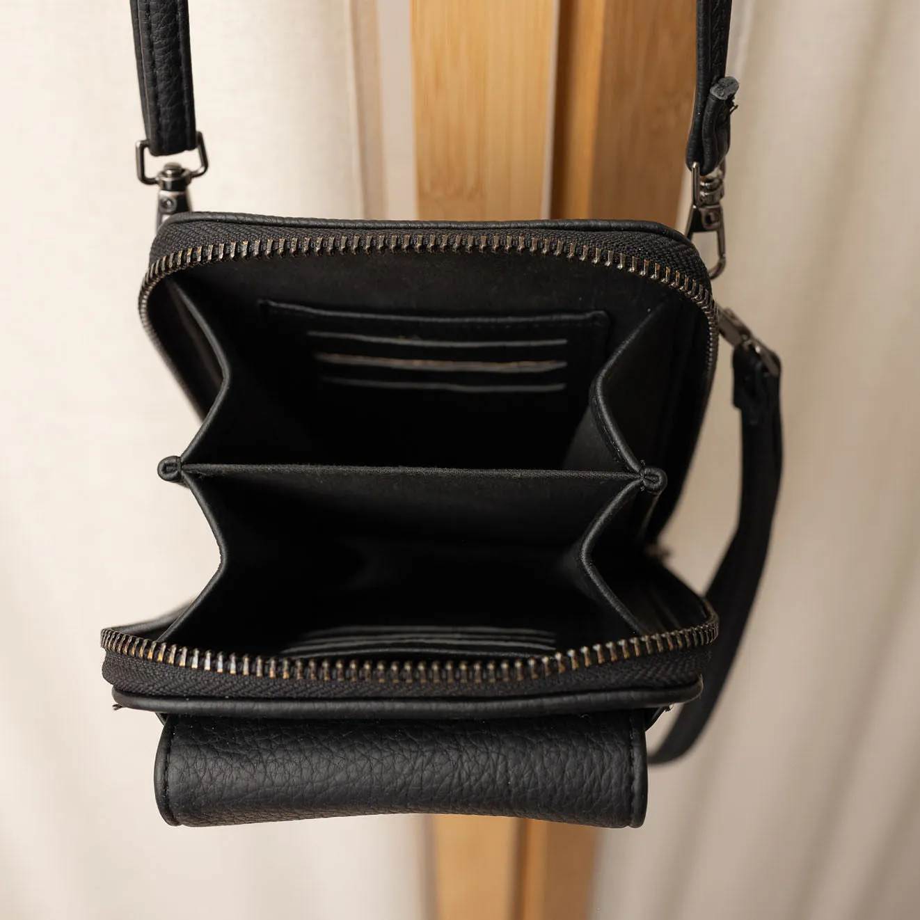 Courtenay Place Purse - Tan