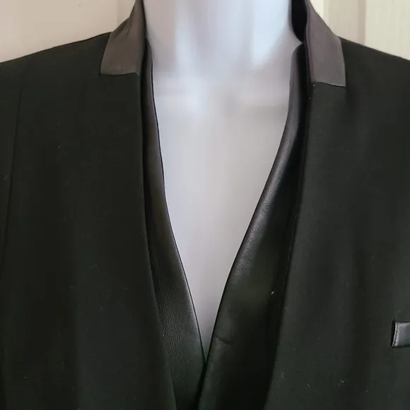 CUT25 by YIGAL AZROUEL Black Leather Trimmed Button Front Blazer Women's 6