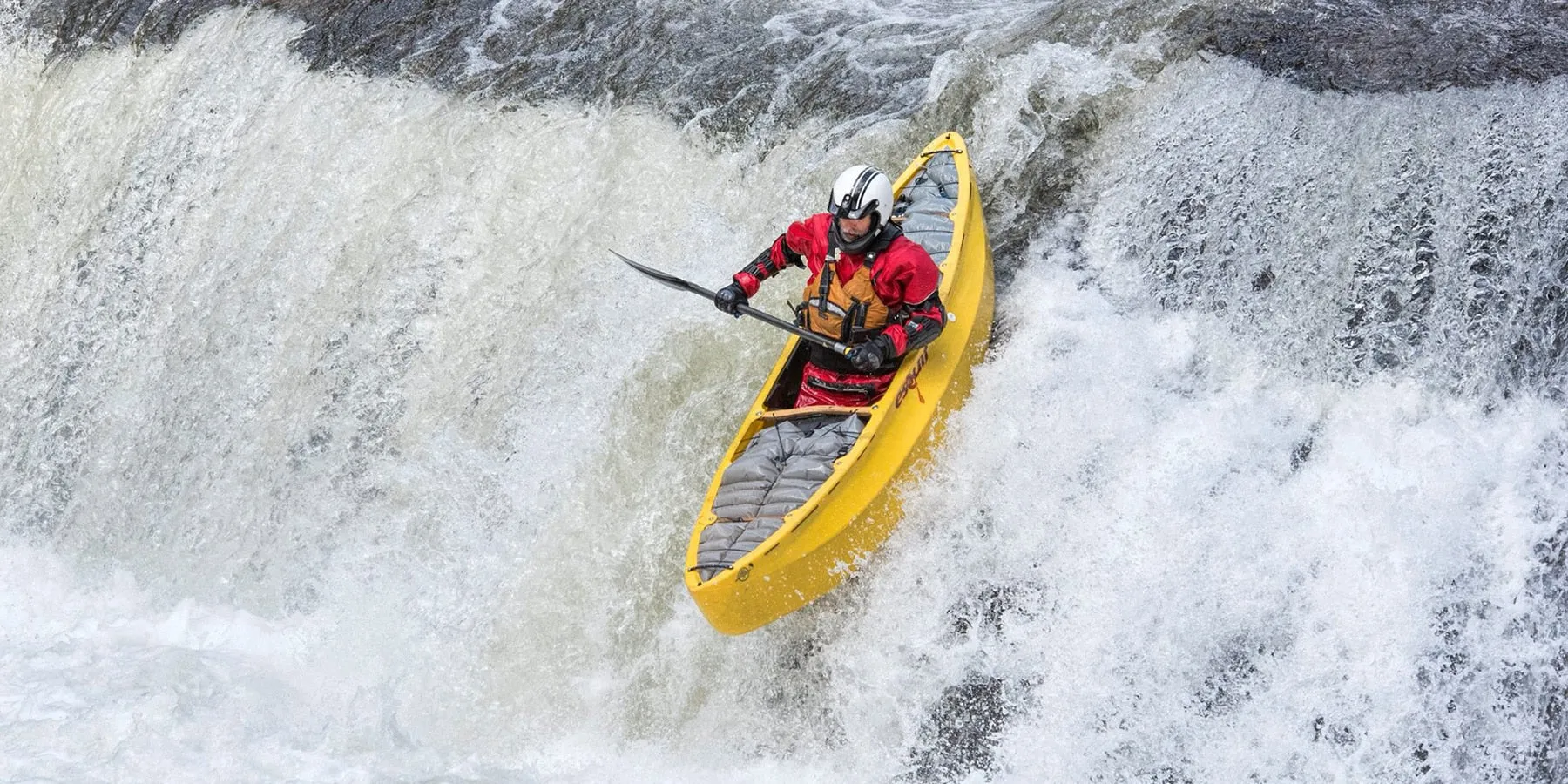 Esquif - L'Edge Lite whitewater solo canoe in Polyethylene