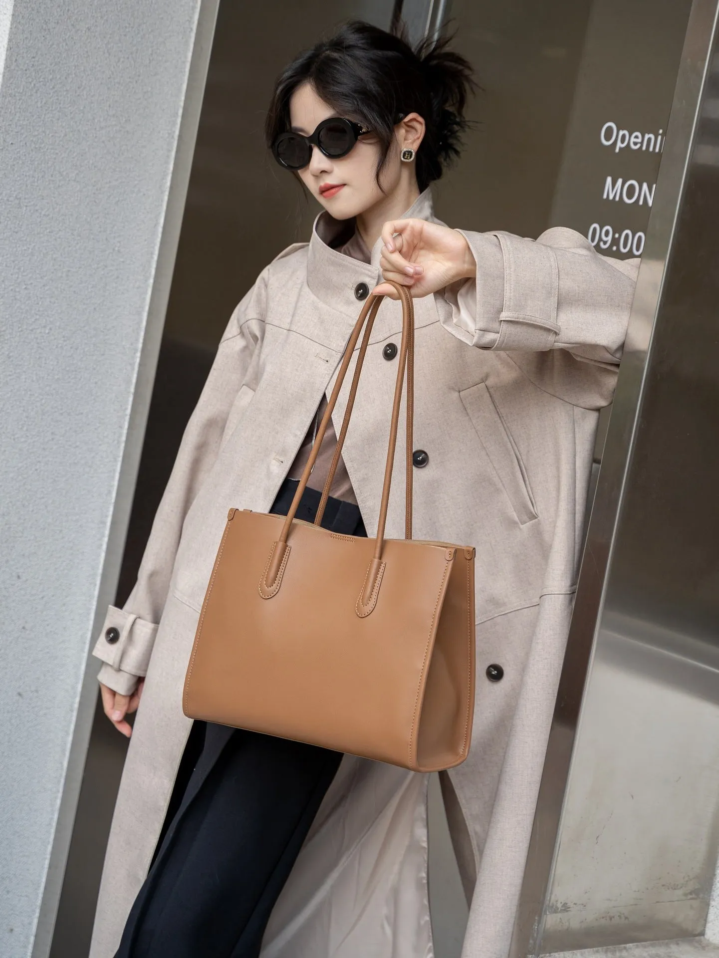 Genuine Leather Large Capacity Shoulder Bag