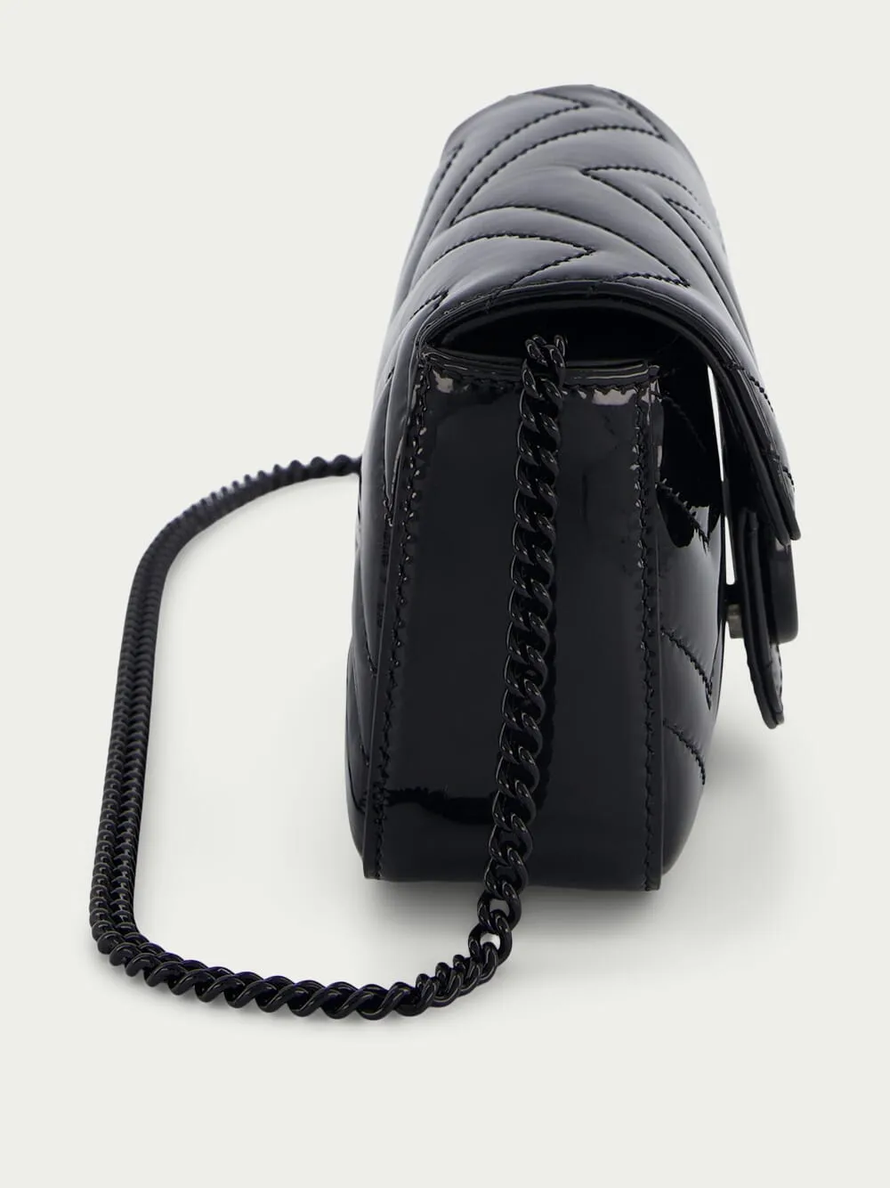 GG Marmont Patent Super Mini Bag