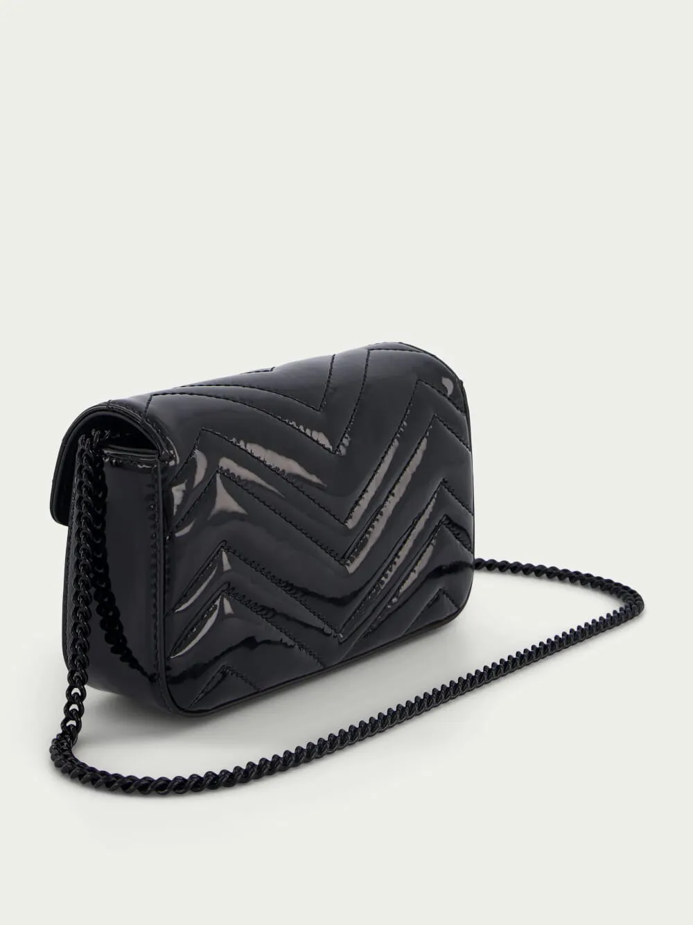 GG Marmont Patent Super Mini Bag
