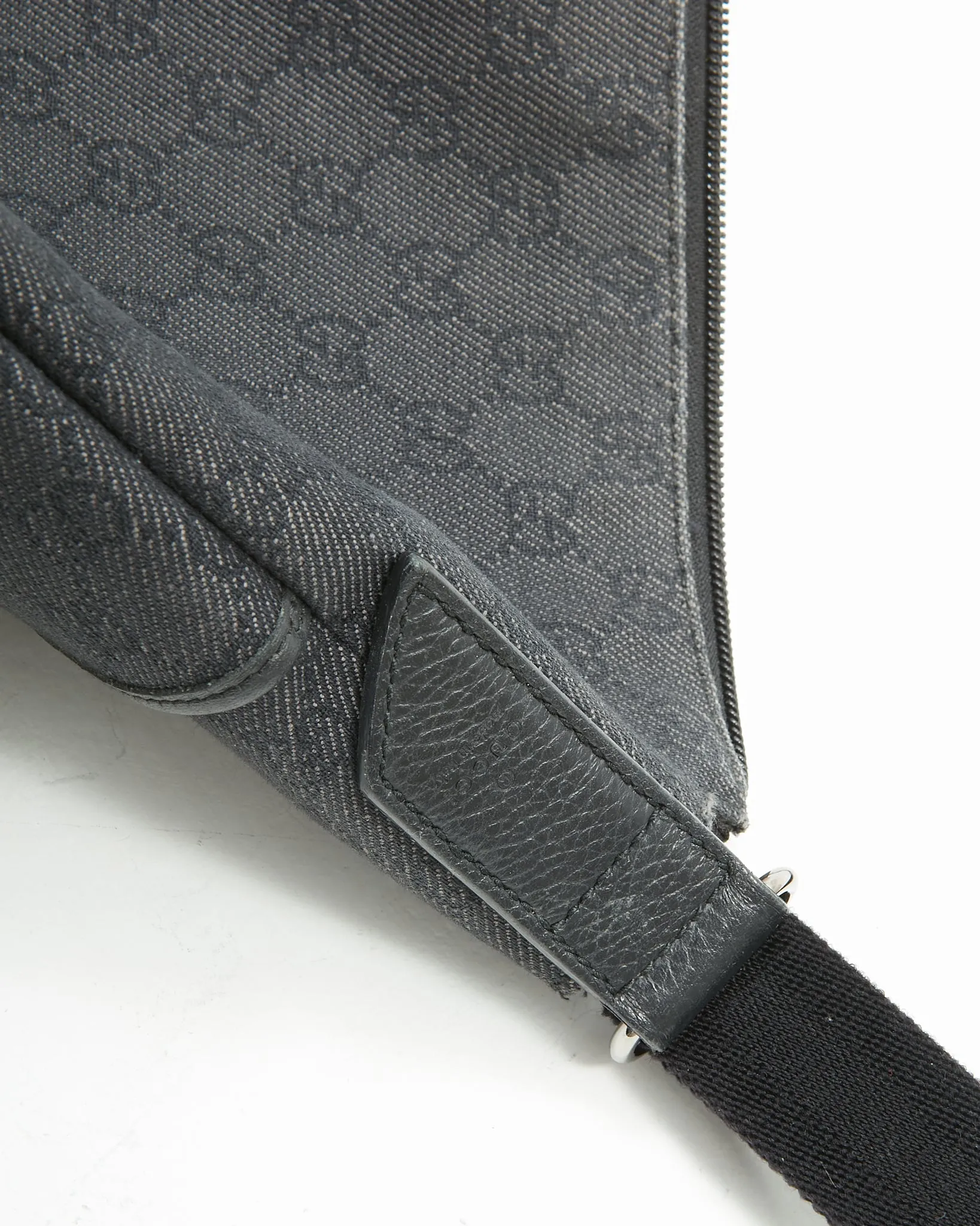 Gucci Black GG Supreme Canvas Messenger Bag