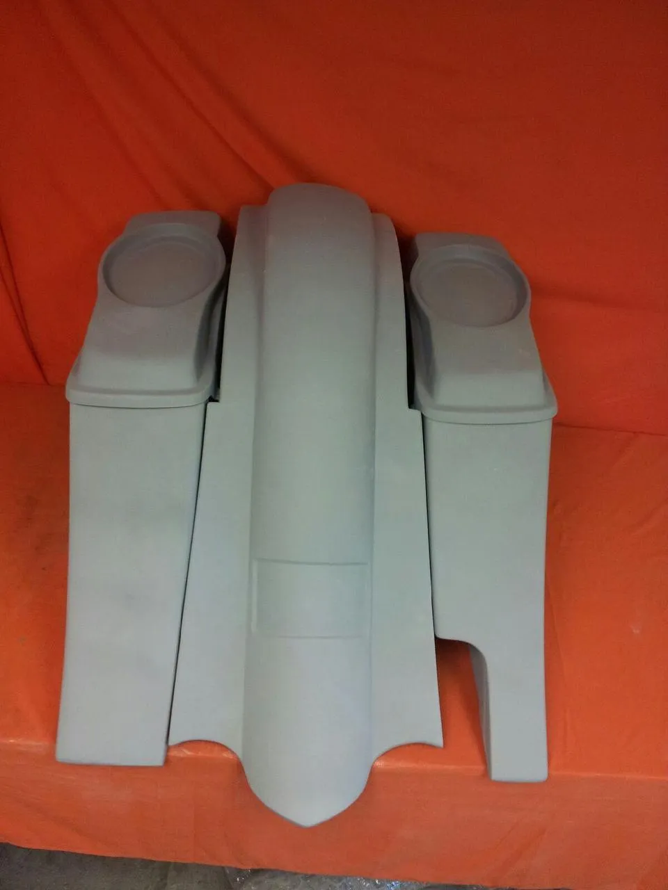 Harley Davidson 6" Heritage Softail Out & Down Extended Saddlebags 6 x 9 Speaker Lids   Fender Right Side Cut Out