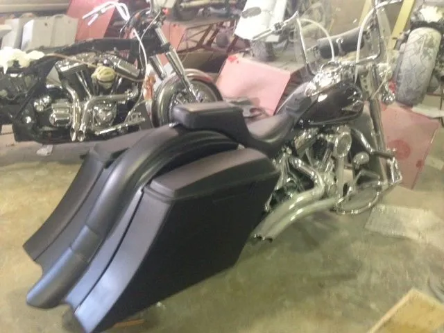 Harley Davidson 6" Heritage Softail Out & Down Extended Saddlebags, 6.5" Speaker Lids   LED Fender No Cutouts