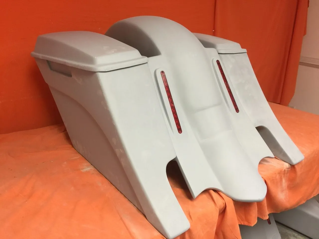 Honda Shadow Sabre 1100 6" Extended Saddlebags Out & Down Bags   LED Rear Fender Dual Cut Out   Lids