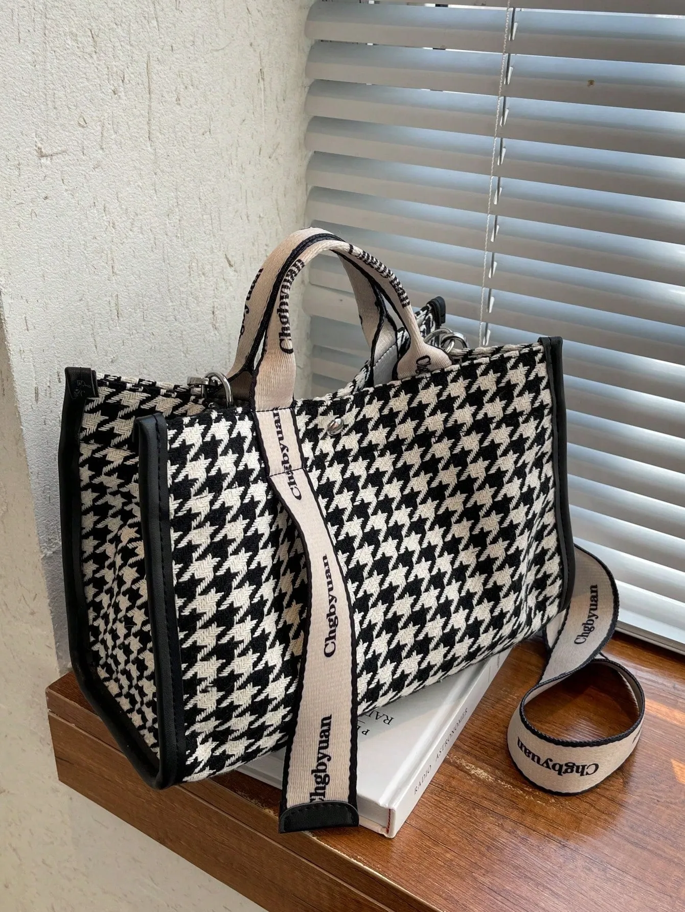 Houndstooth Large Capacity Plaid Tote Bag