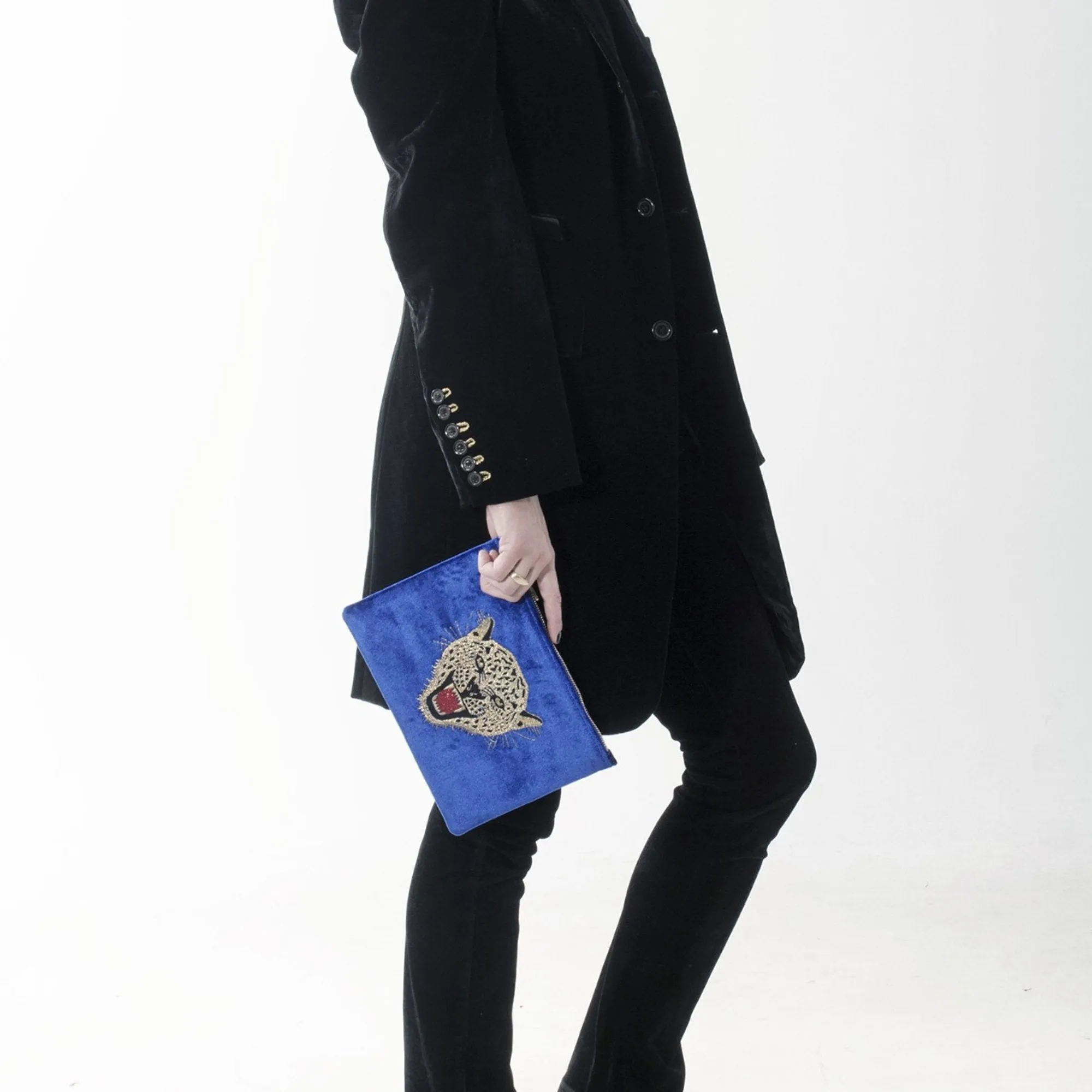 LEOPARD EMBROIDERED CLUTCH BAG