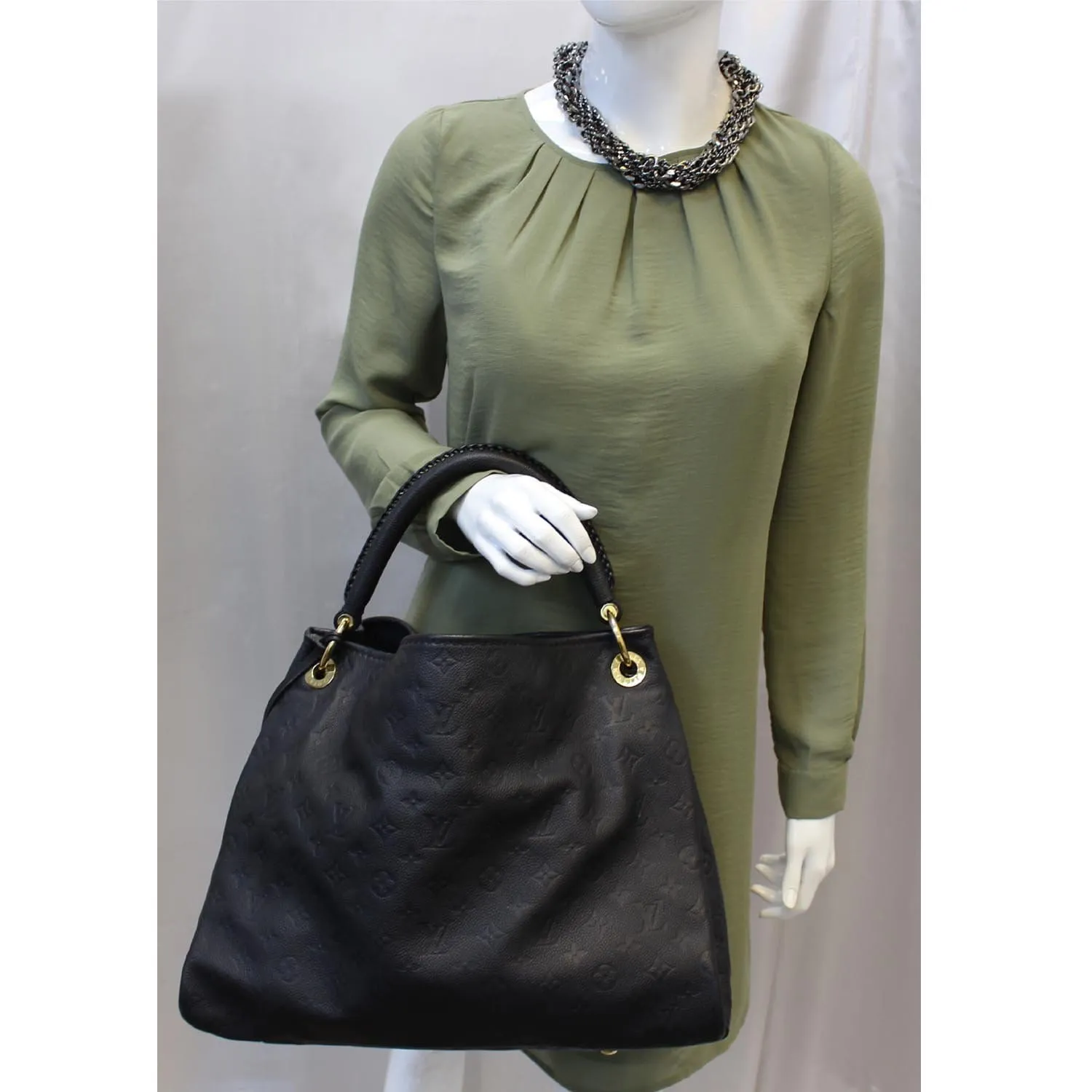 Louis Vuitton Artsy MM Empreinte Monogram Shoulder Bag Noir Black