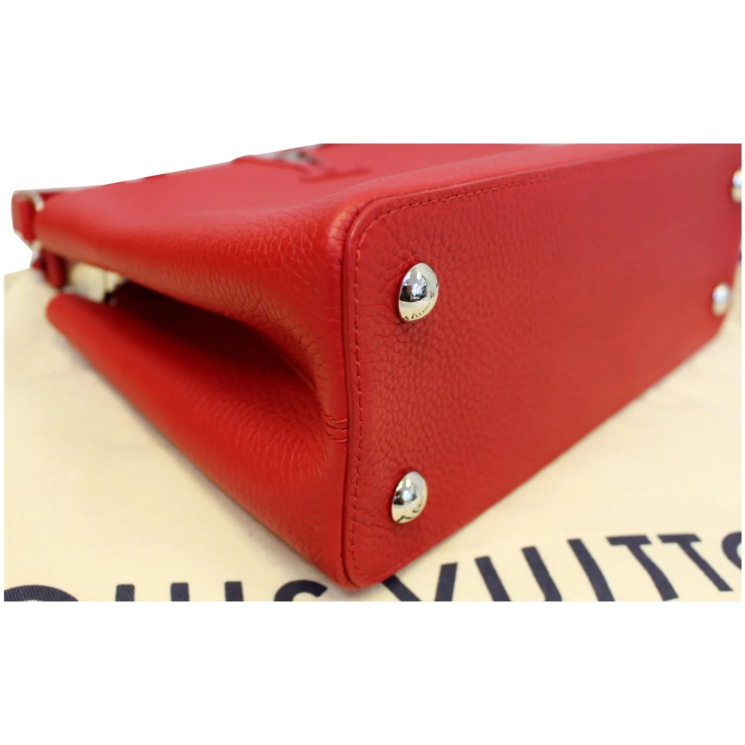 LOUIS VUITTON Capucines PM Taurillon Leather Shoulder Bag Scarlet - 15% OFF