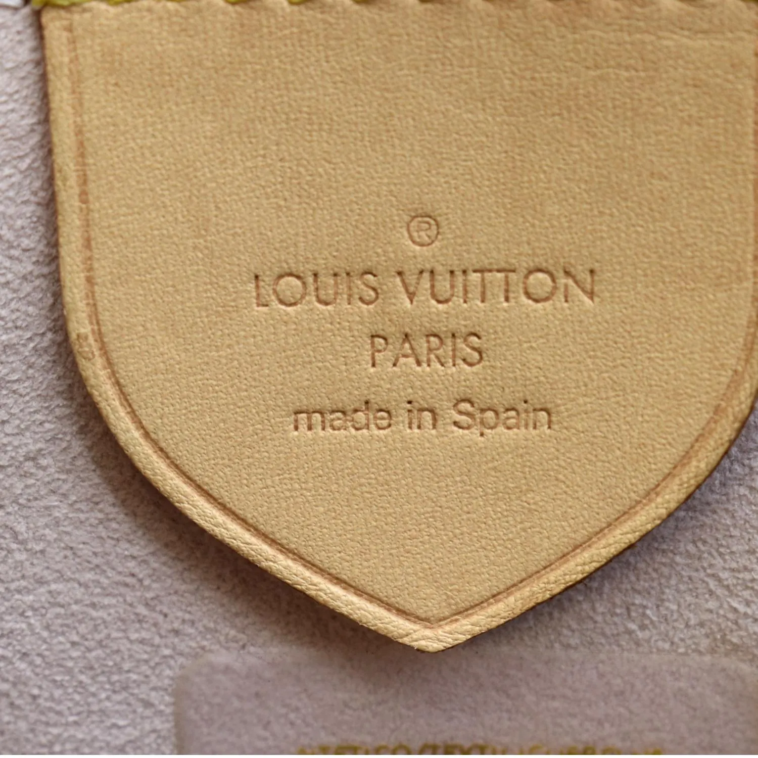 LOUIS VUITTON Girolata Damier Azur Shoulder Bag White