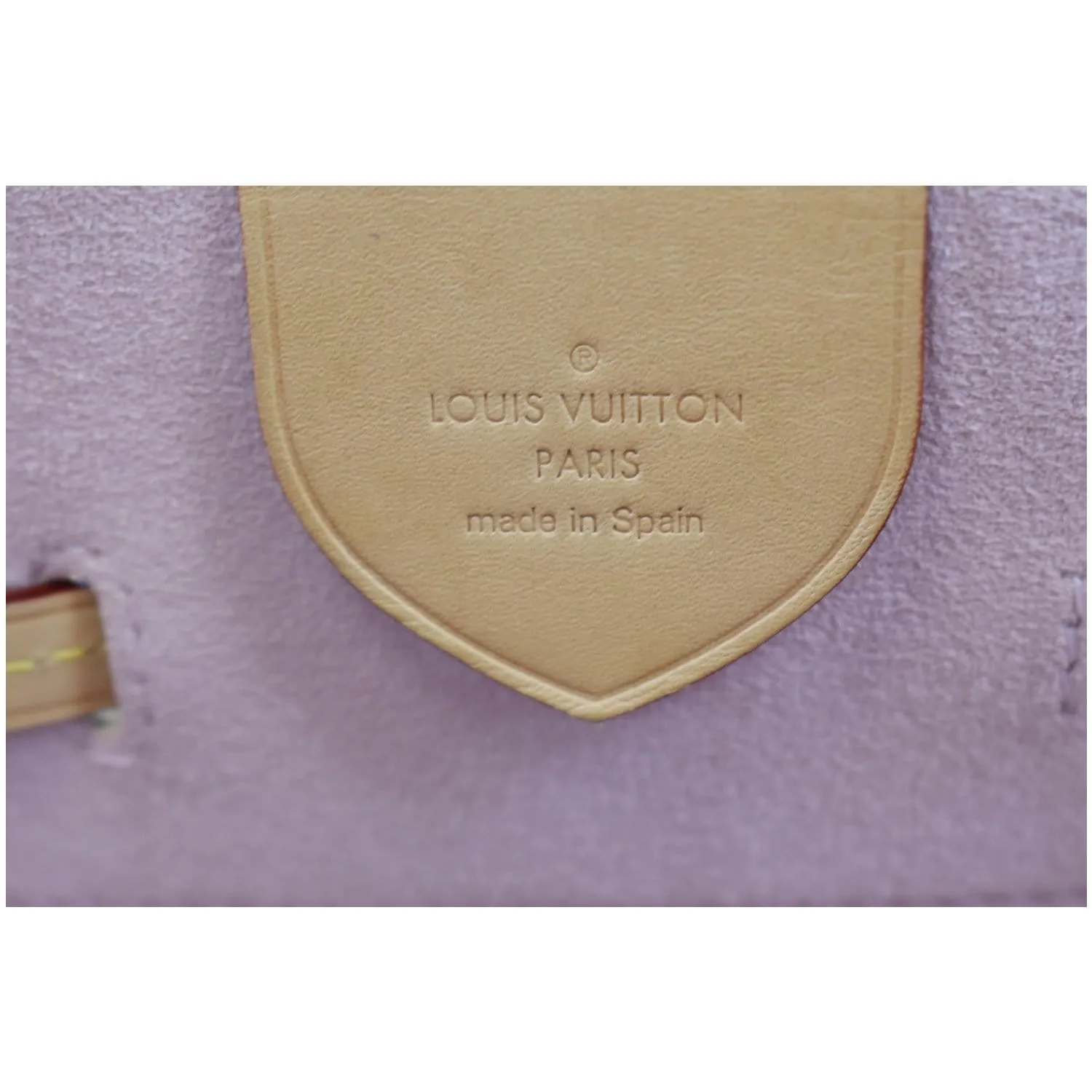 LOUIS VUITTON Girolata Damier Azur Shoulder Bag White