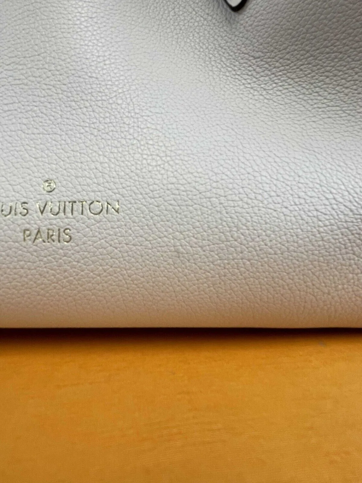 Louis Vuitton - LV On My Side MM Beige Leather Top Handle w/ Shoulder Strap