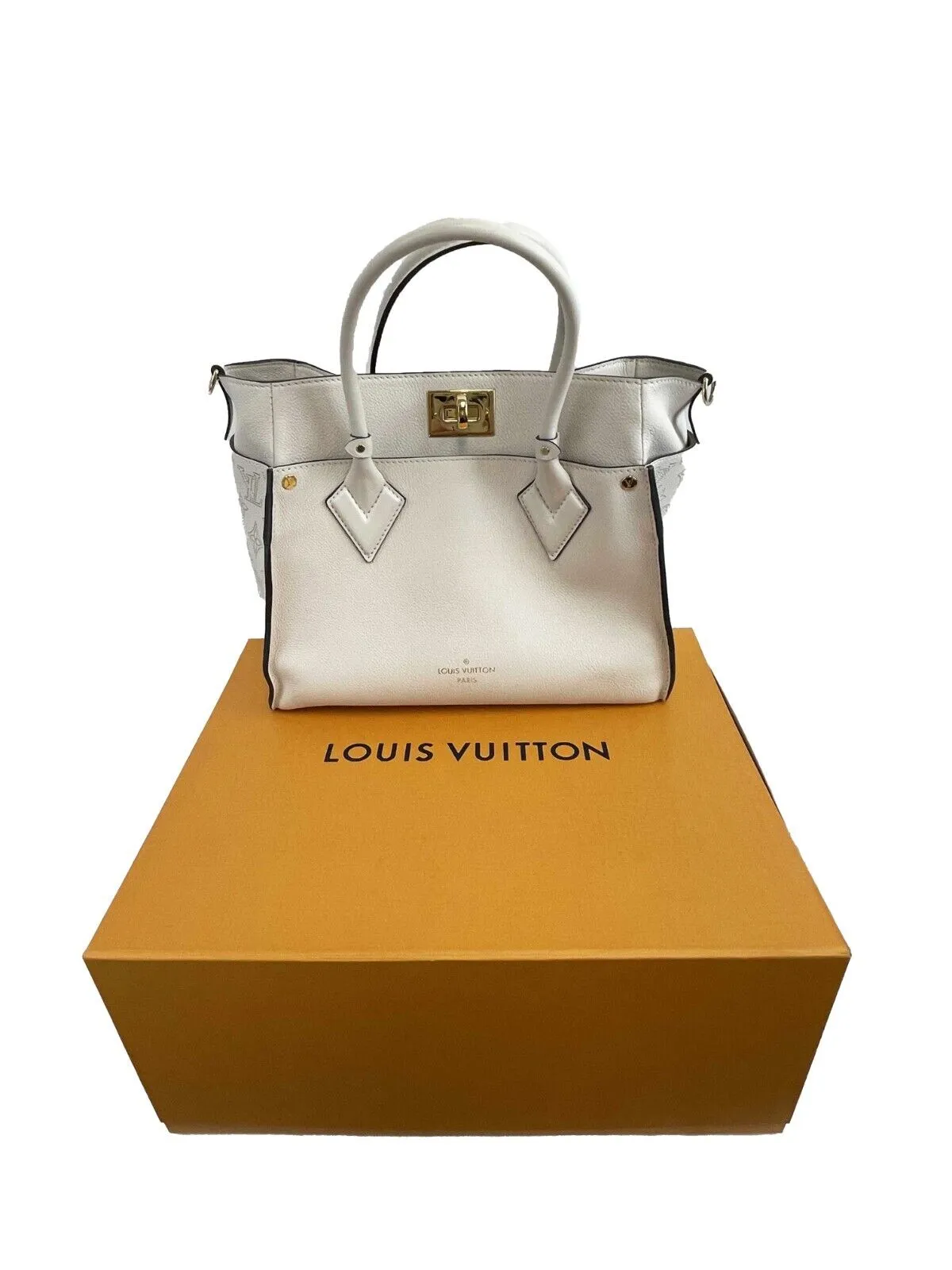 Louis Vuitton - LV On My Side MM Beige Leather Top Handle w/ Shoulder Strap