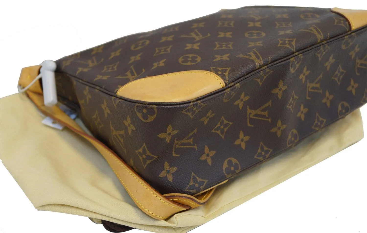 LOUIS VUITTON Monogram Boulogne 30 Shoulder Bag