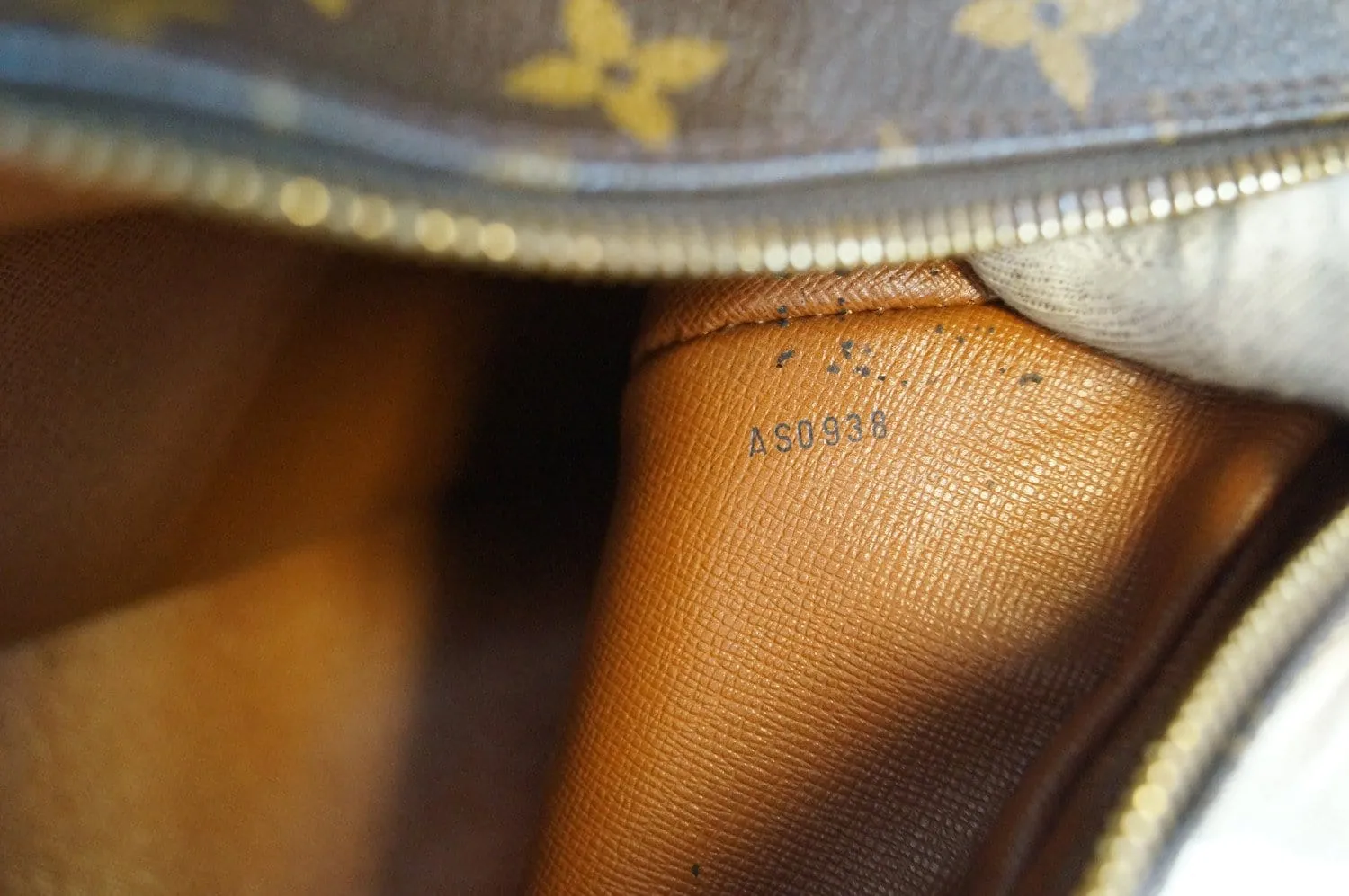 LOUIS VUITTON Monogram Boulogne 30 Shoulder Bag