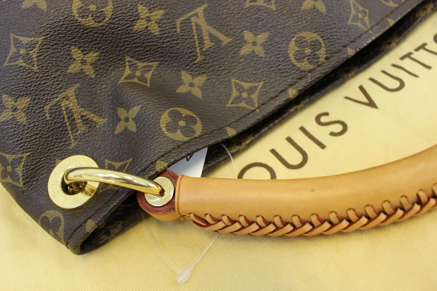 LOUIS VUITTON Monogram Canvas Artsy MM Shoulder Bag