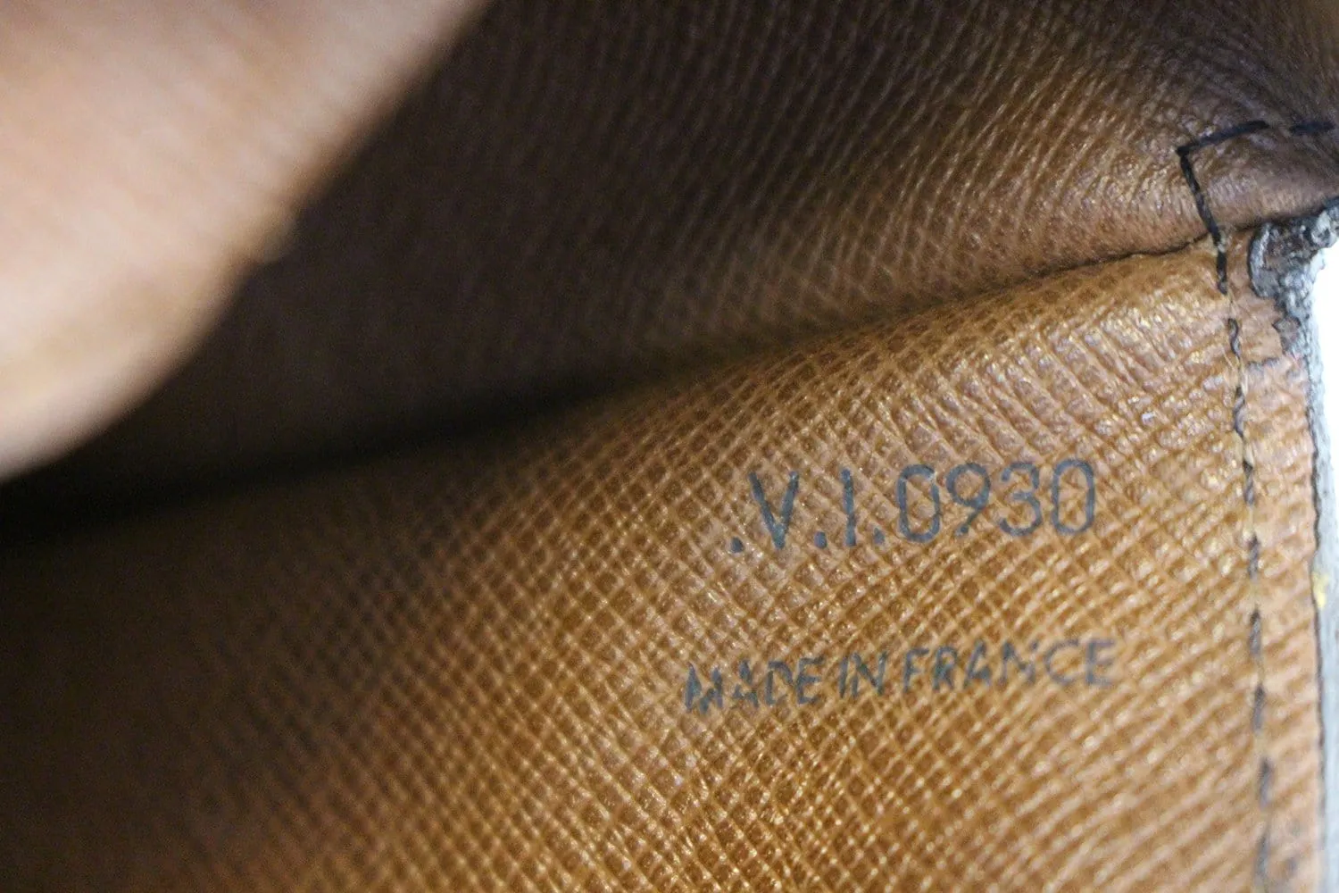 LOUIS VUITTON Monogram Saint Cloud GM Shoulder Bag