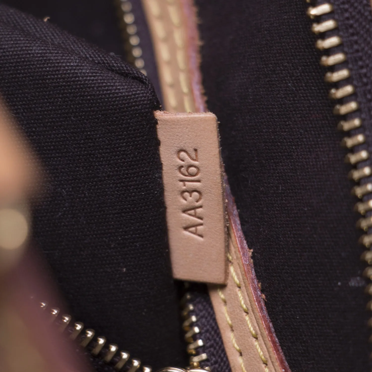Louis Vuitton Monogram Vernis Brea MM