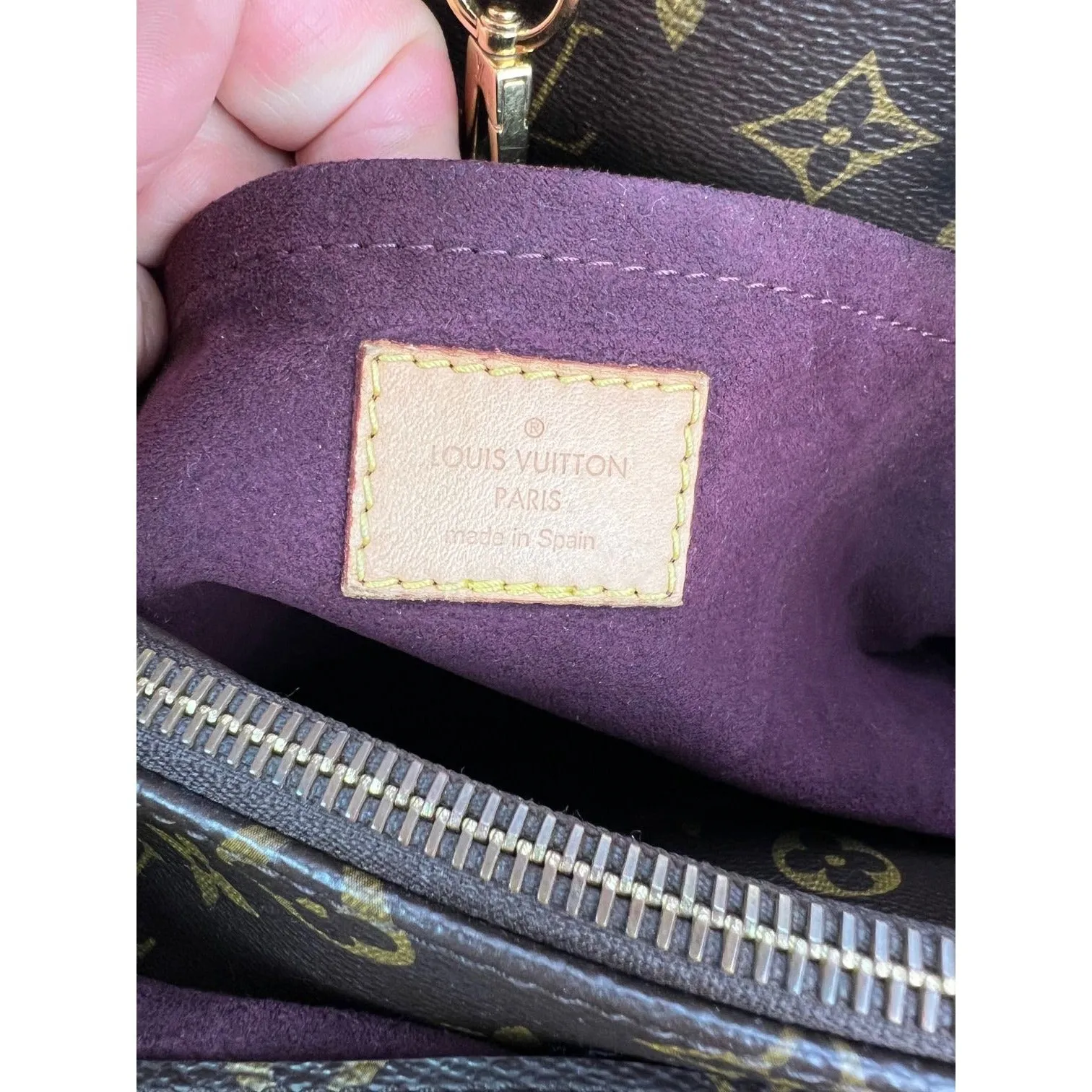 Louis Vuitton Montaigne MM Monogram Shoulder Bag