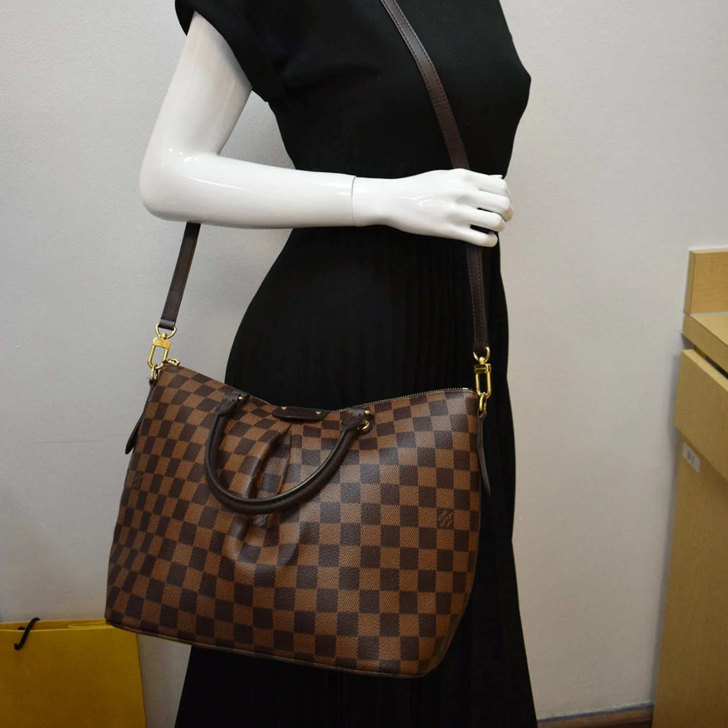 LOUIS VUITTON Siena MM Damier Ebene Shoulder Bag Brown - New Year Deals