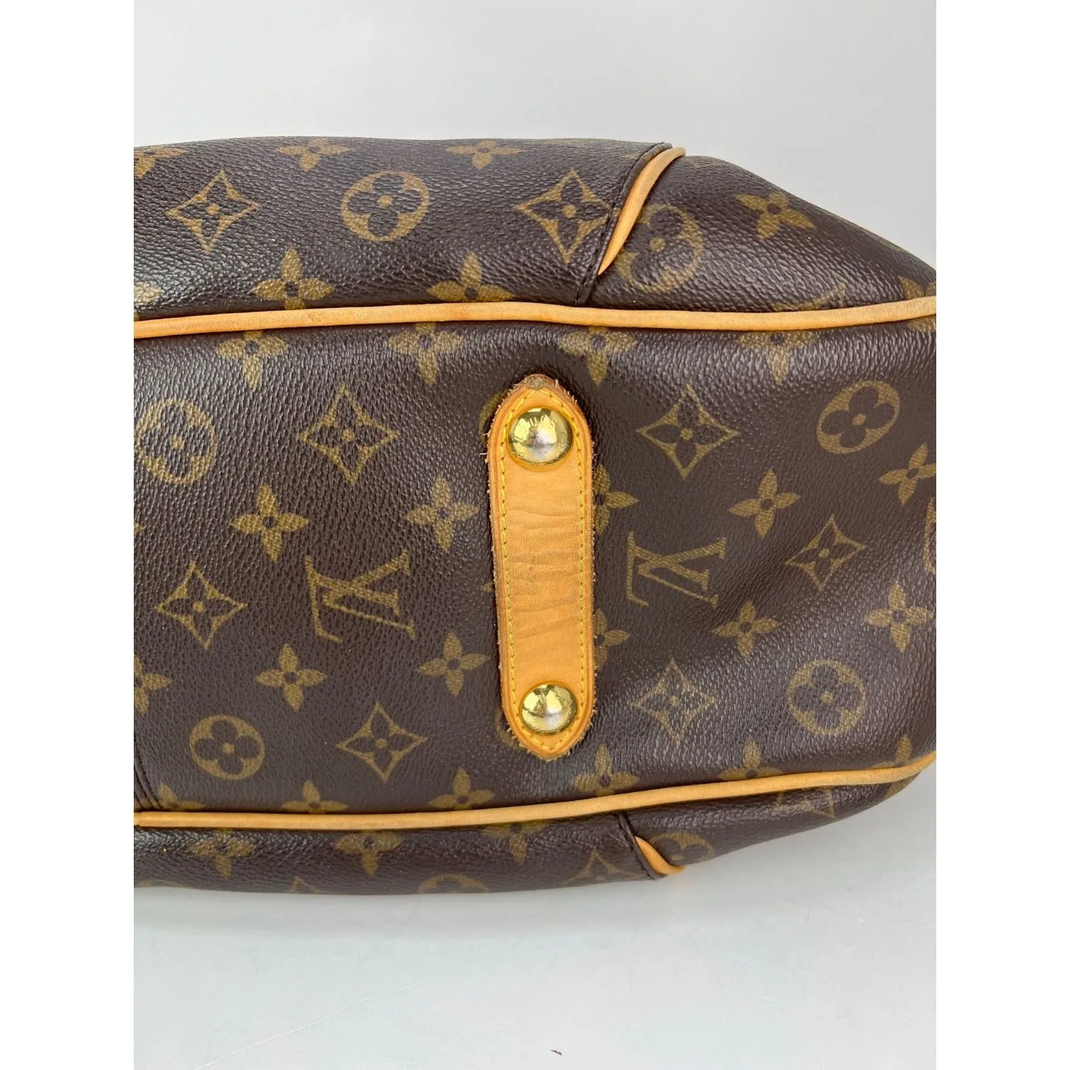 LOUIS VUITTON Galliera GM Monogram Shoulder Bag