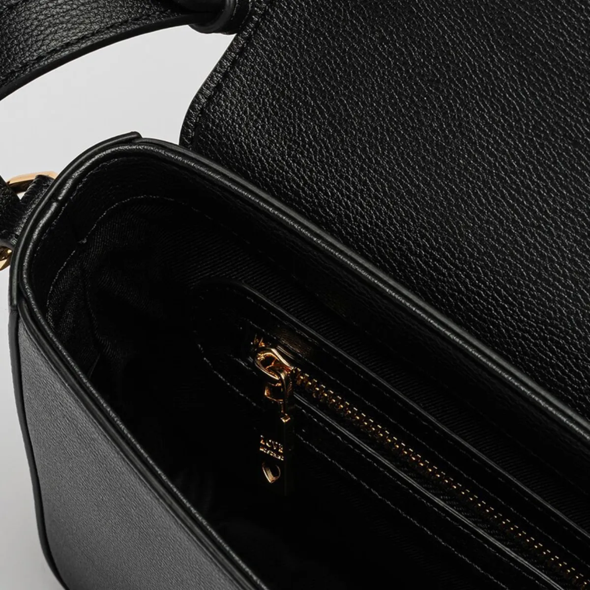 Love Moschino Crossbody bag with logo print and flap - BLK
