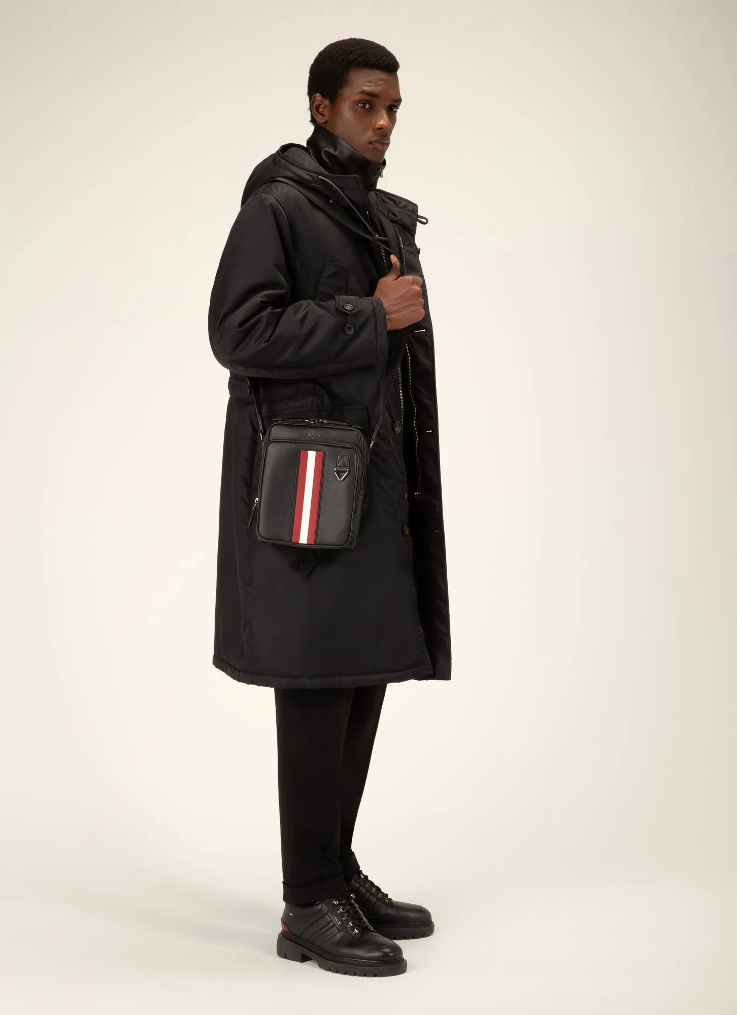Mackao - Cross Body Bag