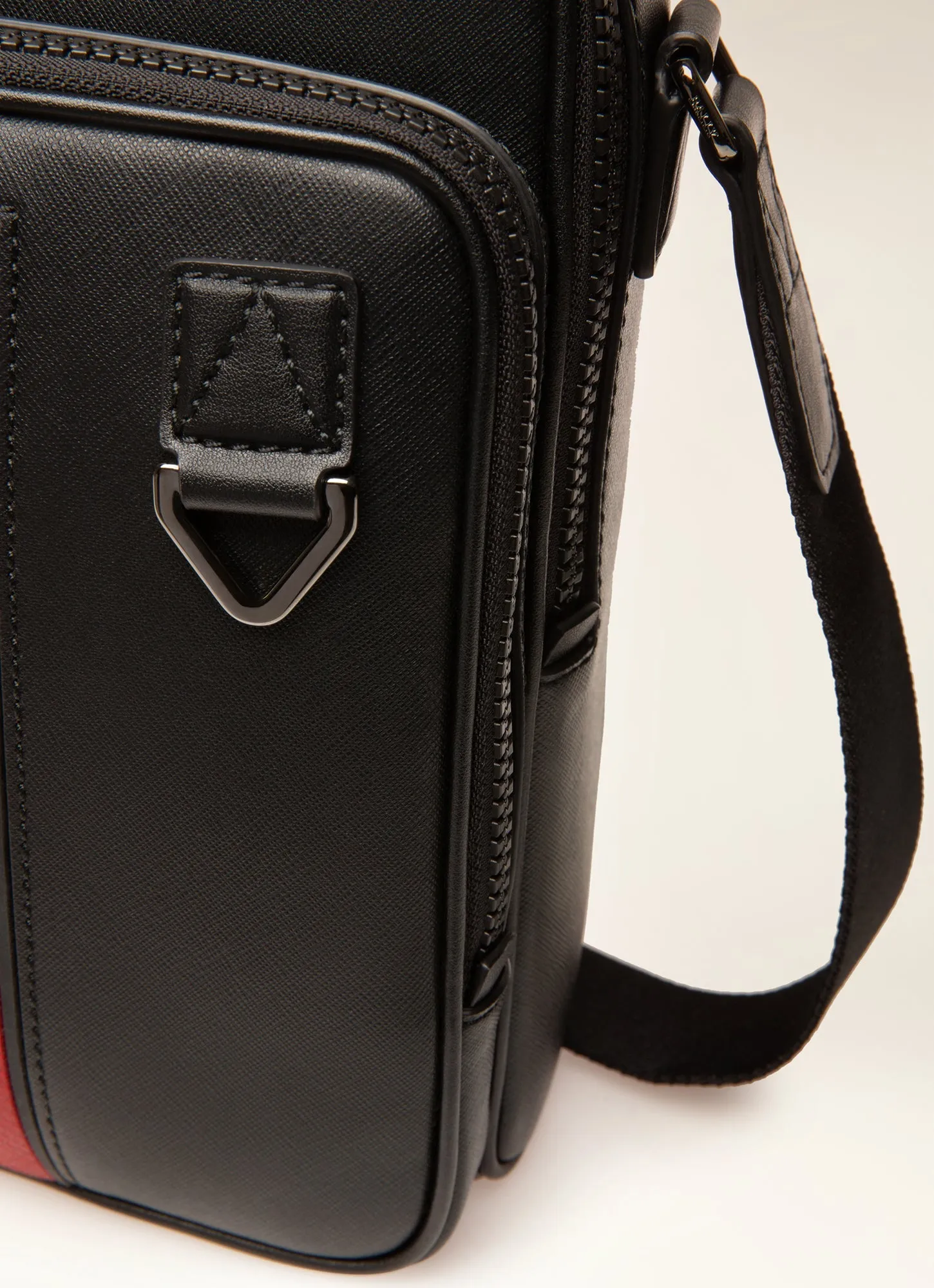 Mackao - Cross Body Bag