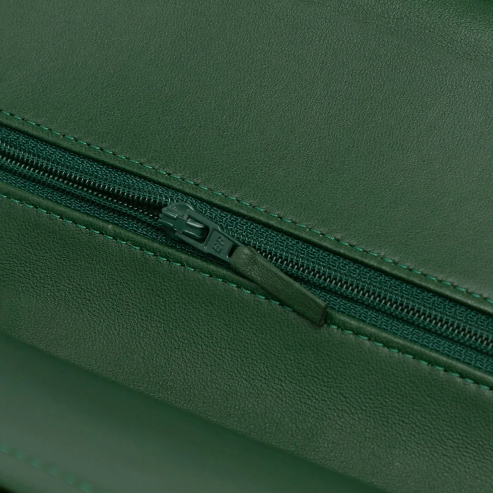 Medium Classic Patent Double Flap