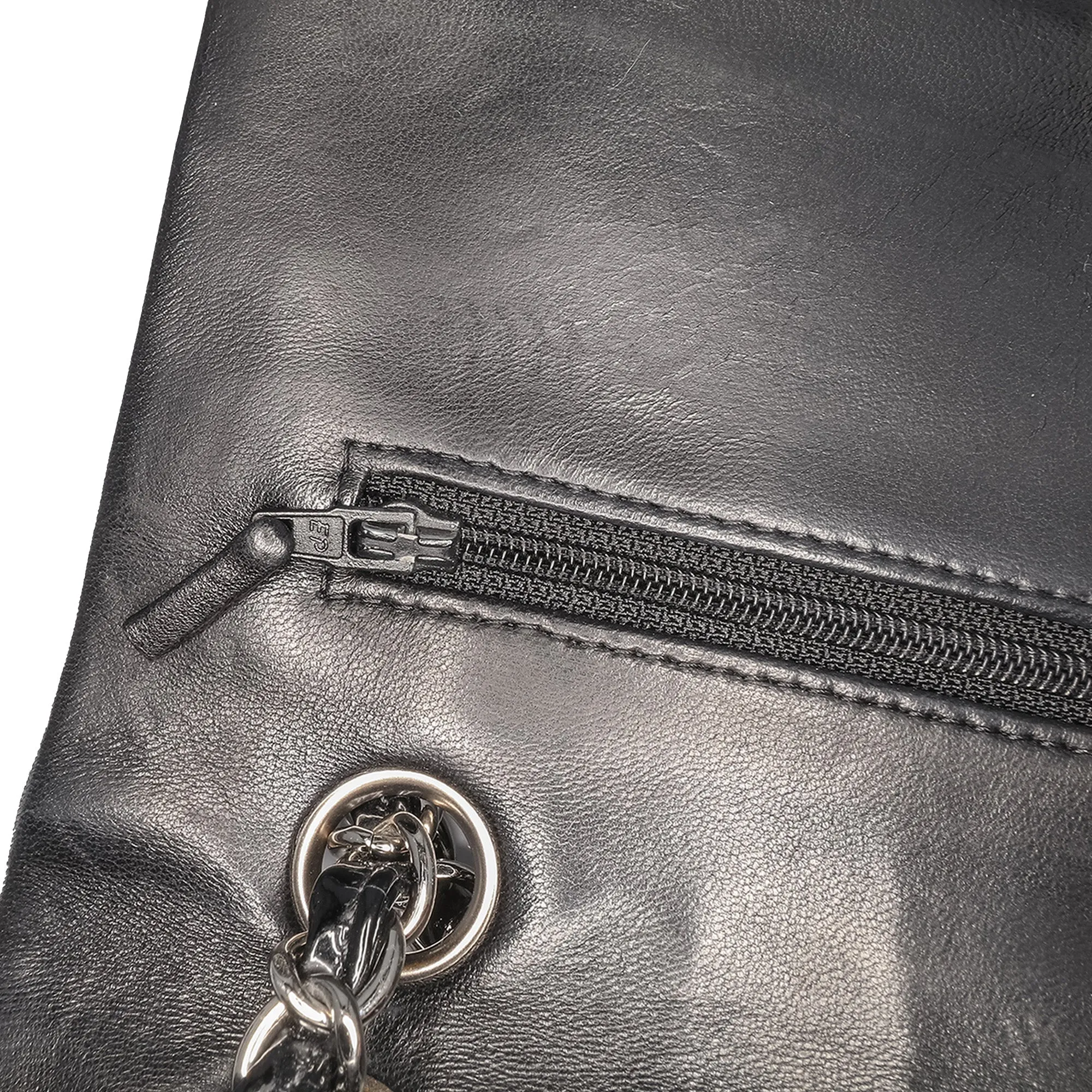 Medium Classic Patent Double Flap