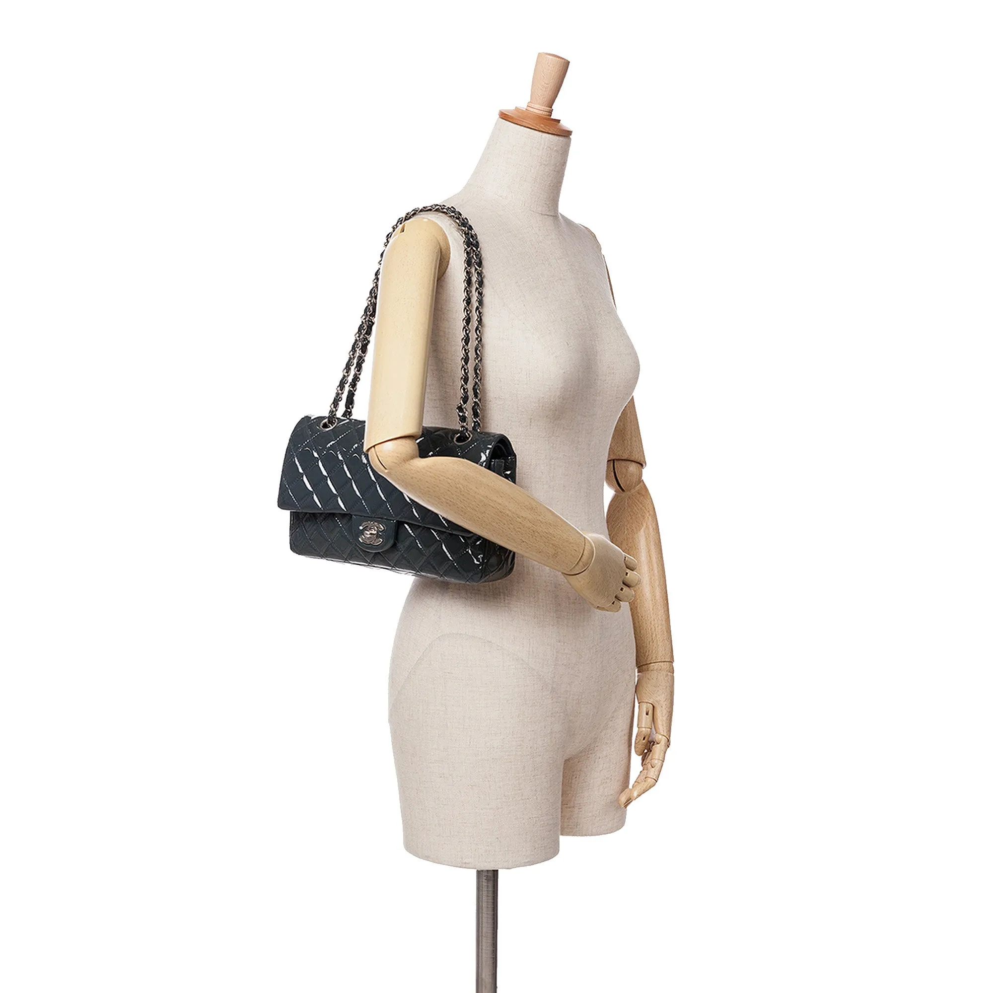 Medium Classic Patent Double Flap