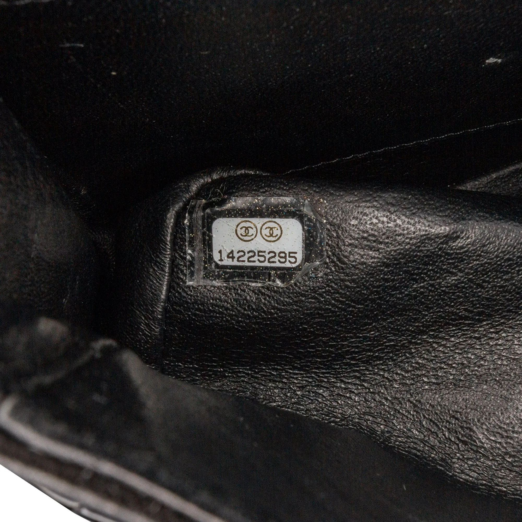 Medium Classic Patent Double Flap