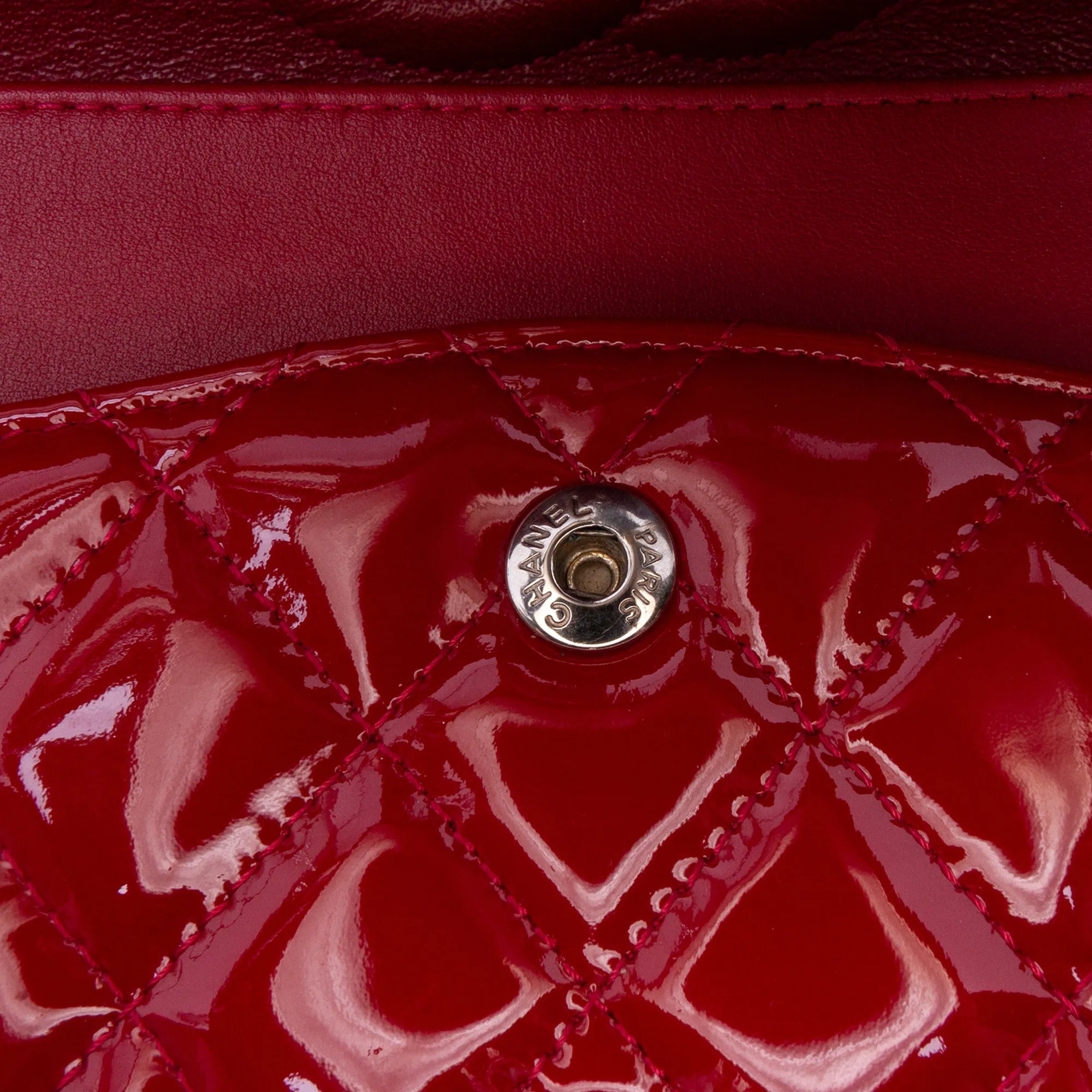 Medium Classic Patent Double Flap
