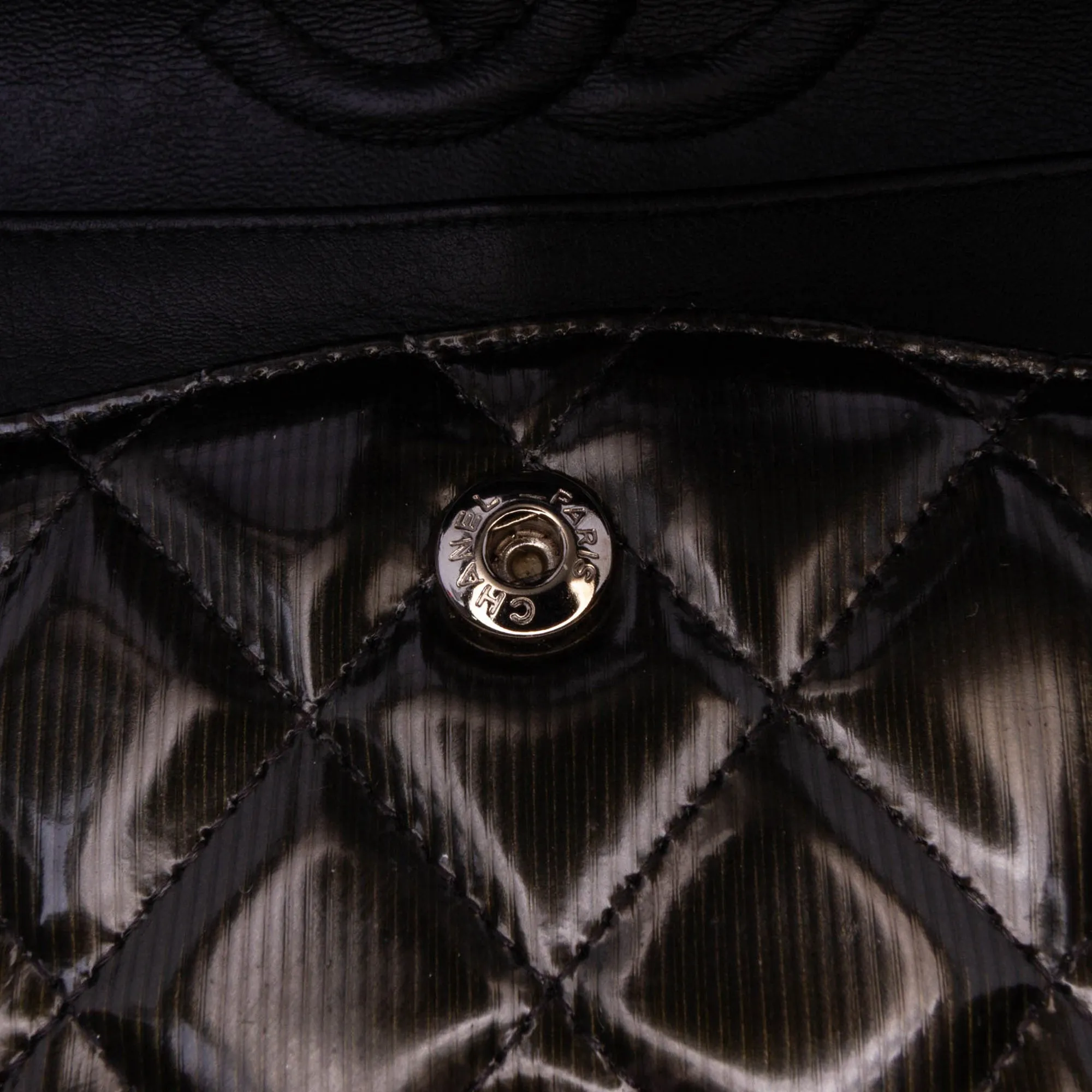 Medium Classic Striped Patent Double Flap
