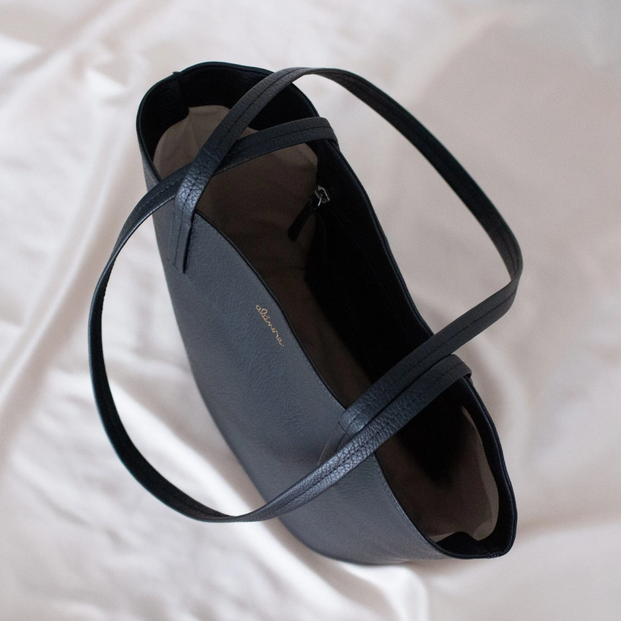 Mimosa Mini Vegan Apple Leather Tote Bag | Black