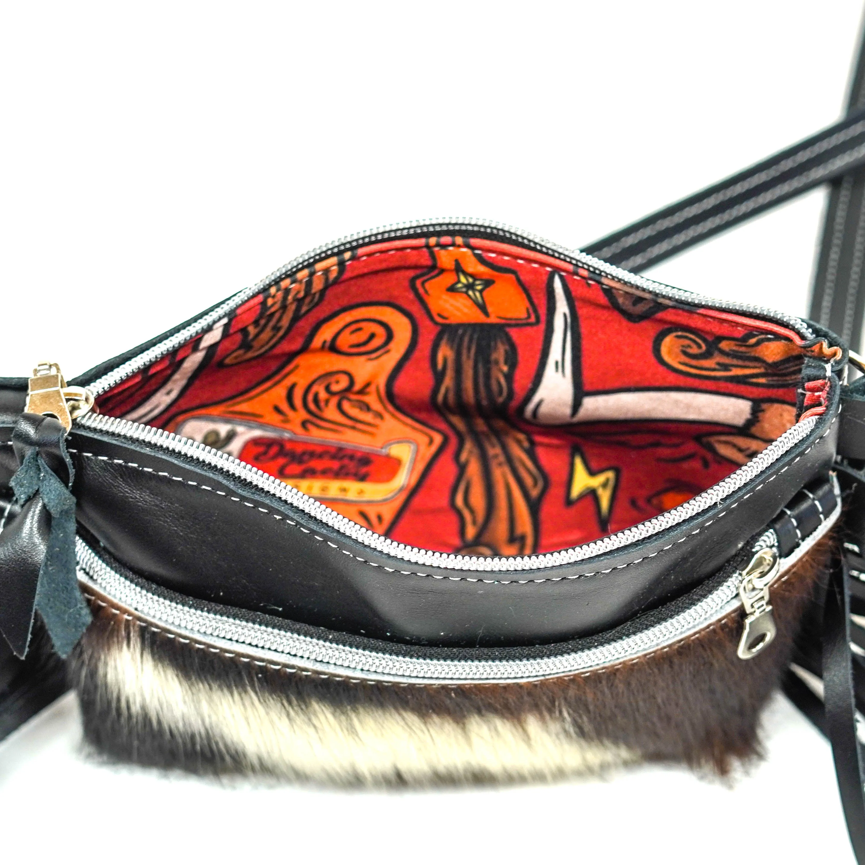 Miss Kitty - Tricolor w/ Black Leather